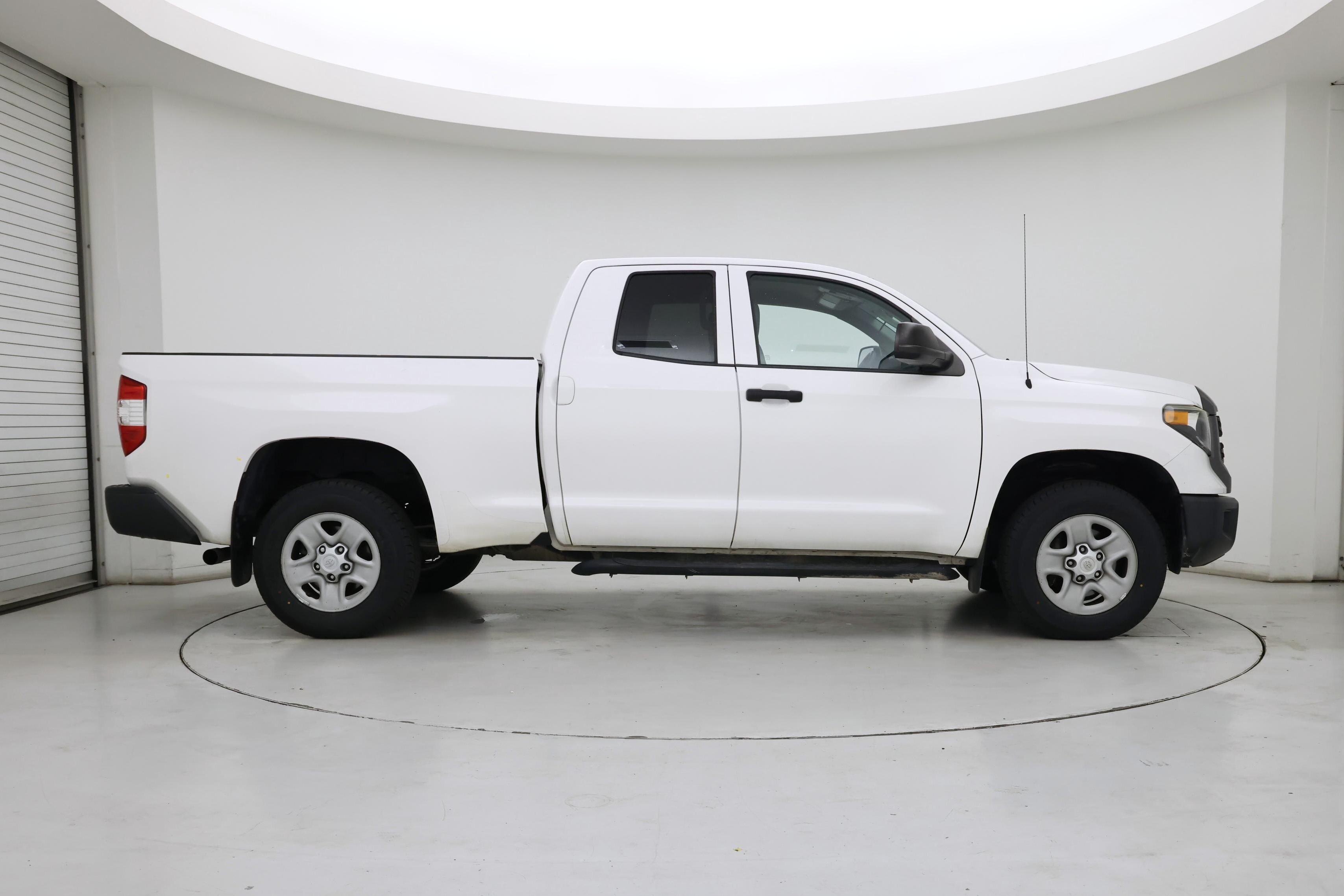 Thumbnail: 2019 Toyota Tundra - 7