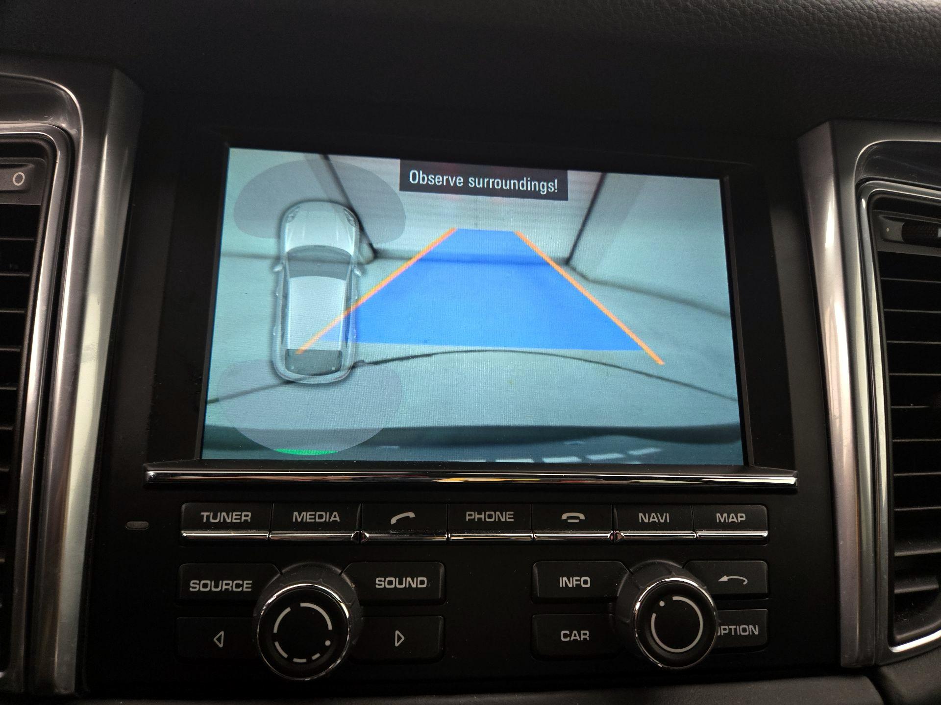 Thumbnail: 2015 Porsche Macan - 14