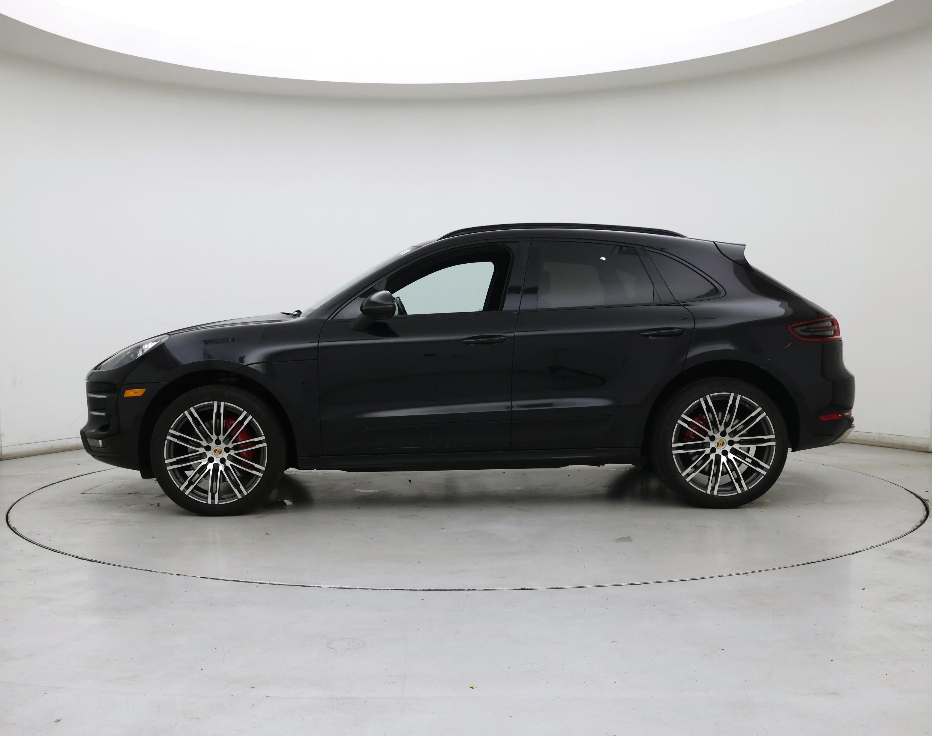 Thumbnail: 2015 Porsche Macan - 3