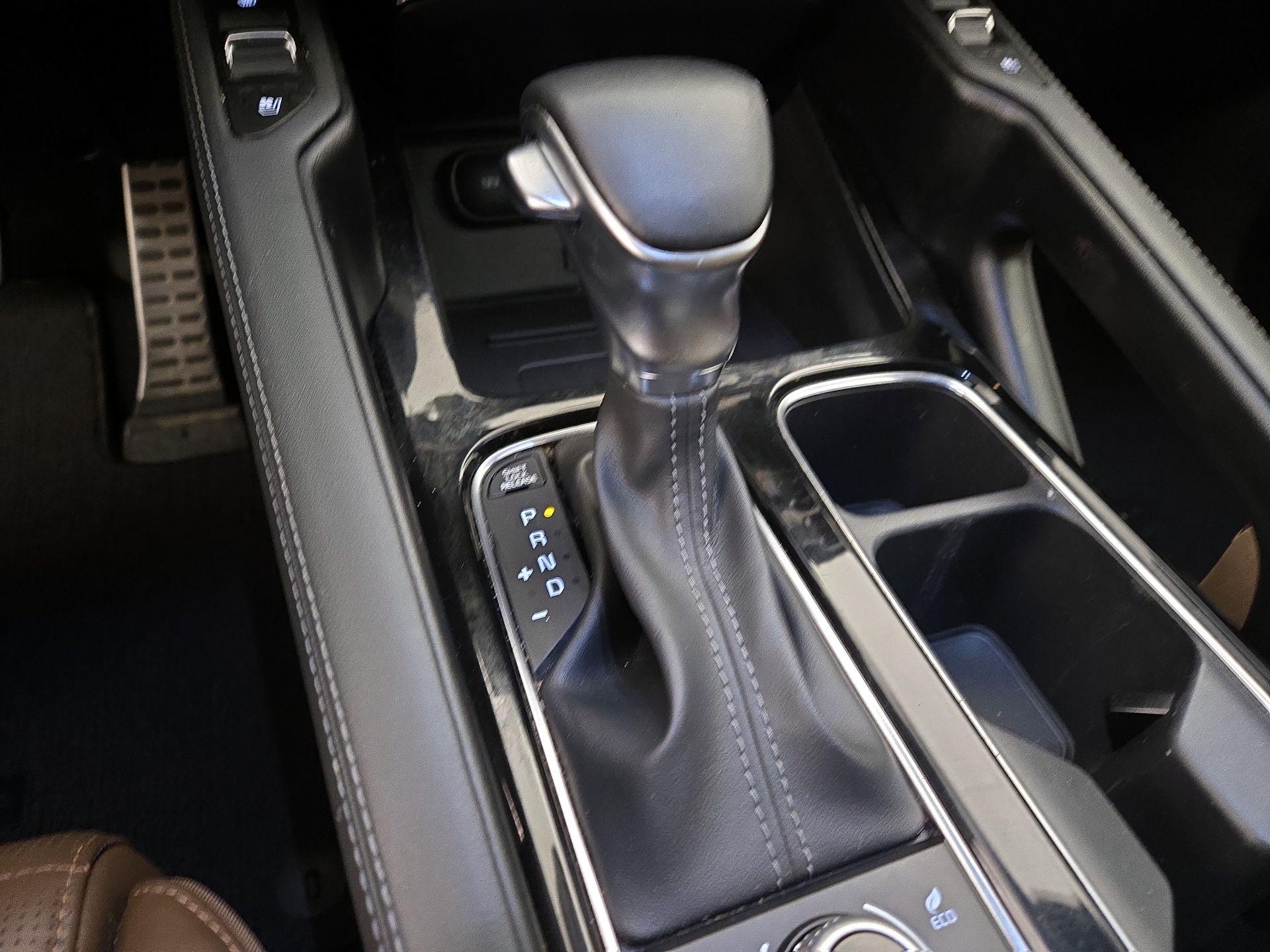Thumbnail: 2021 Kia Telluride - 17