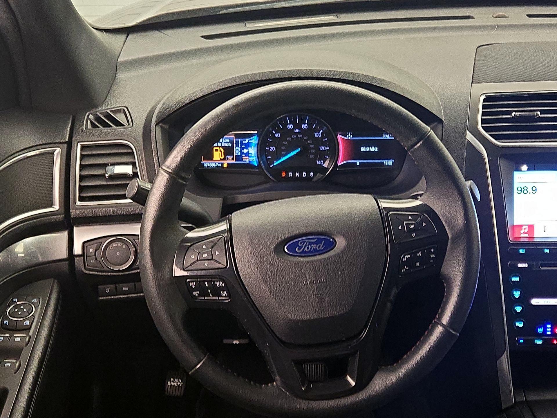 Thumbnail: 2018 Ford Explorer - 10