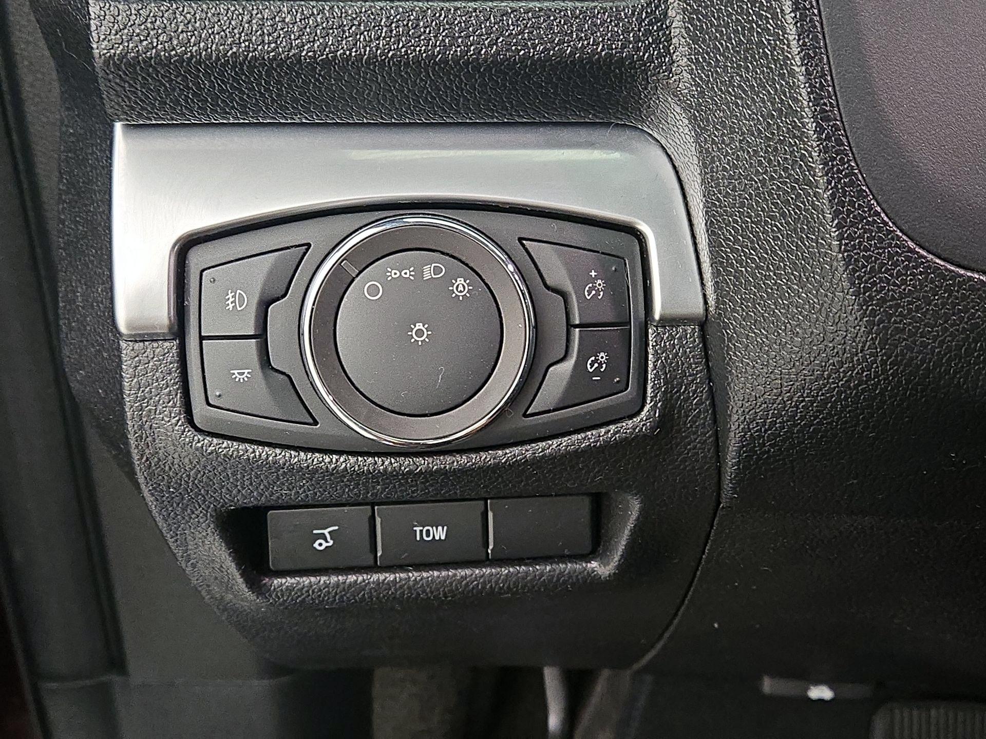 Thumbnail: 2018 Ford Explorer - 13