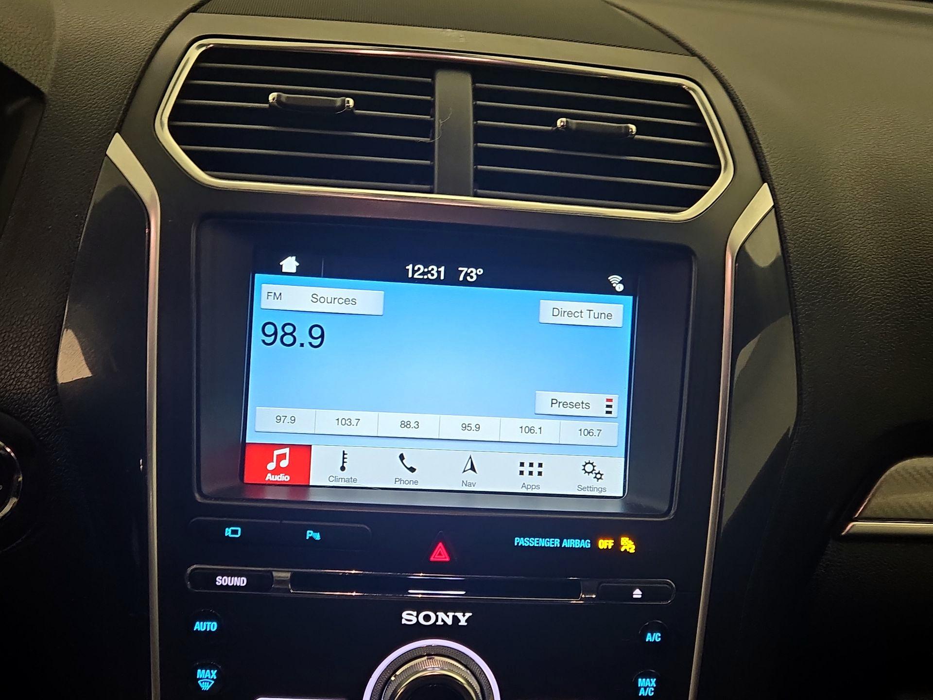 Thumbnail: 2018 Ford Explorer - 15