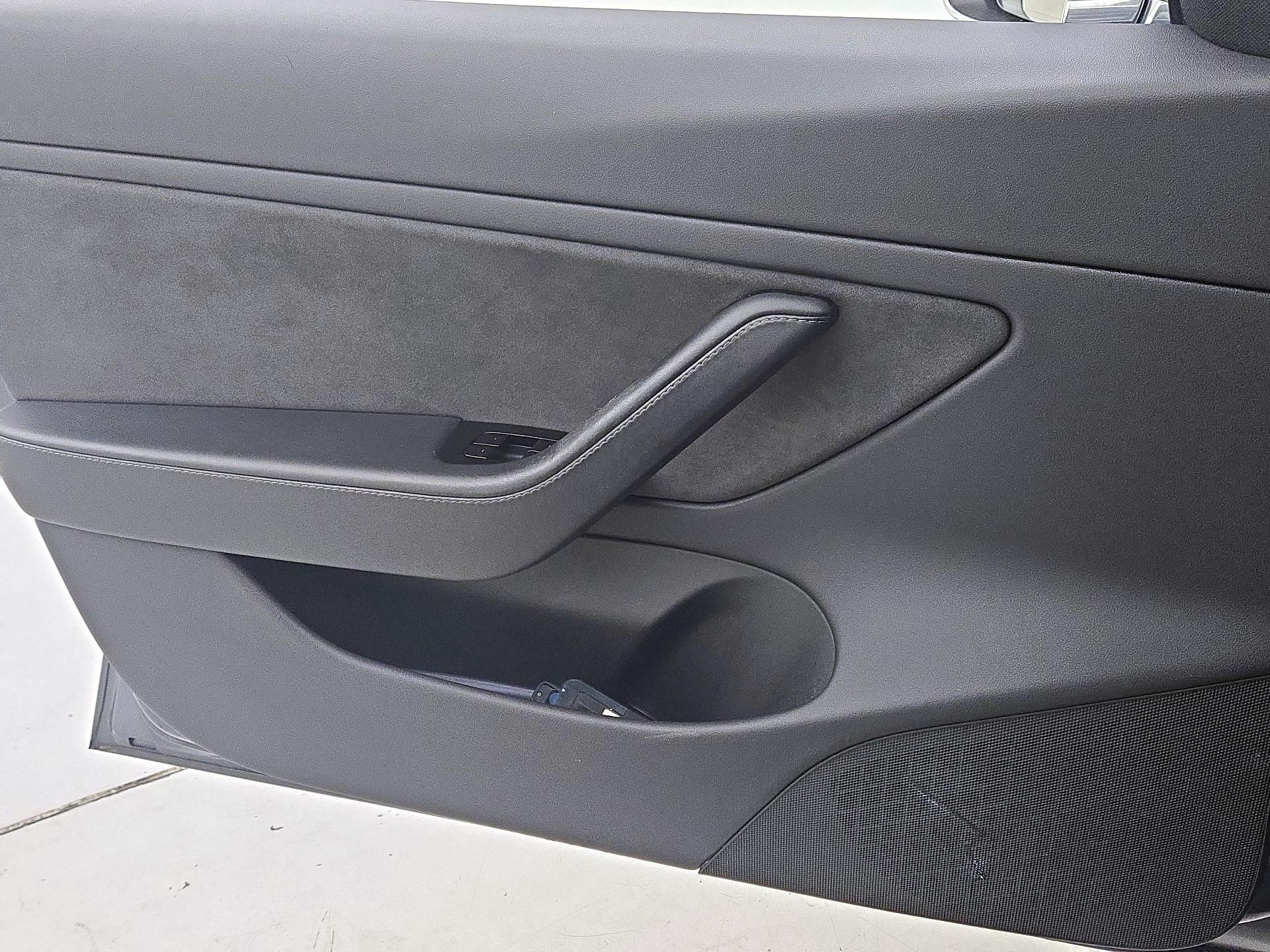 Thumbnail: 2019 Tesla Model 3 - 12