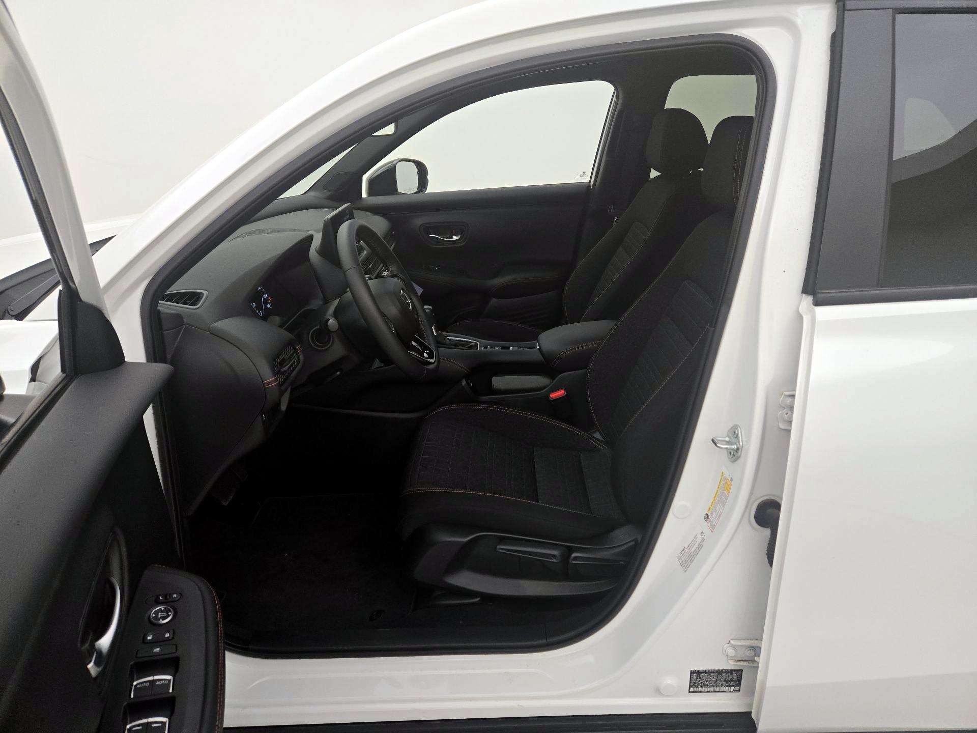 Thumbnail: 2024 Honda HR-V - 11