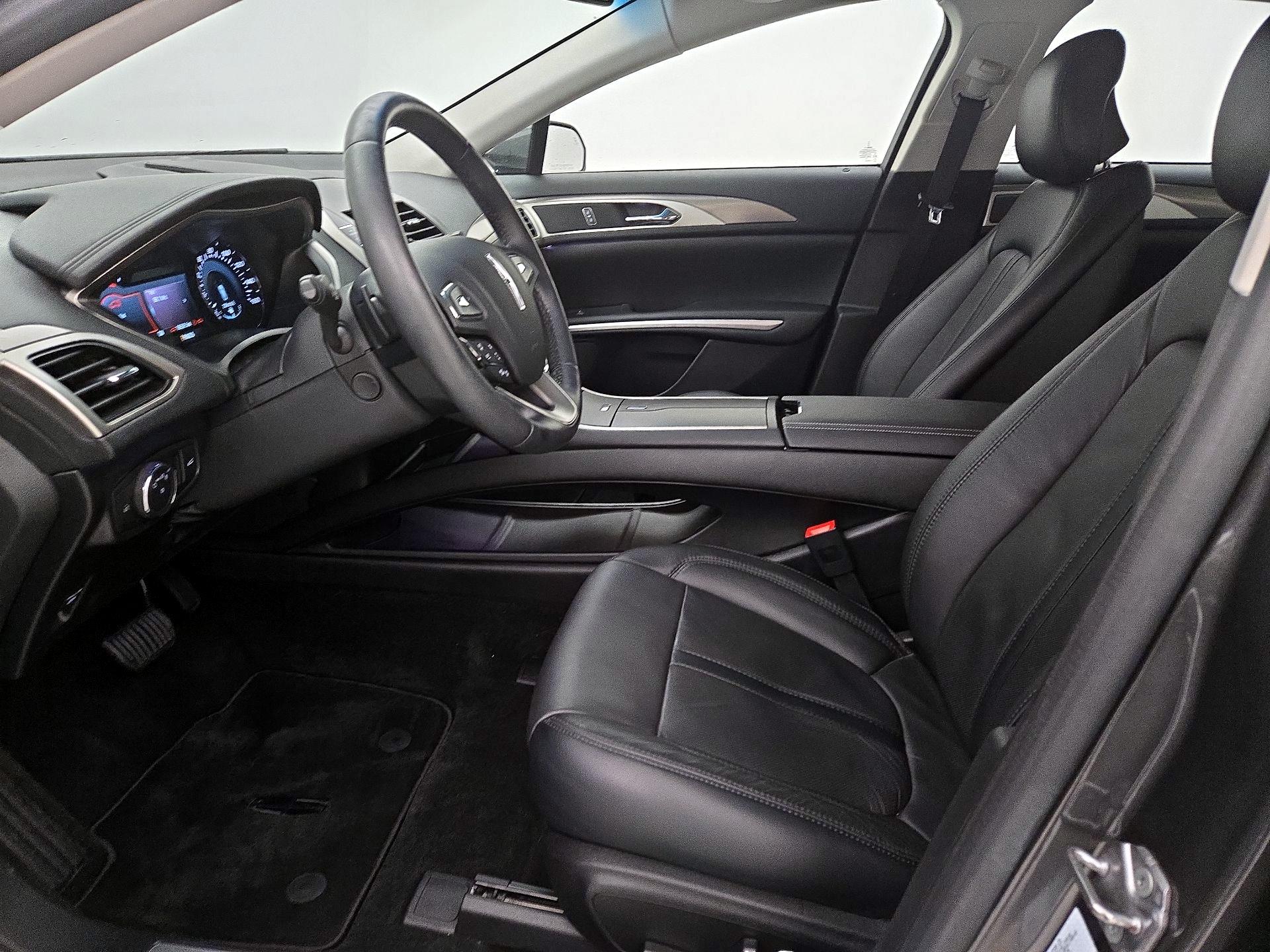 Thumbnail: 2016 Lincoln MKZ - 11