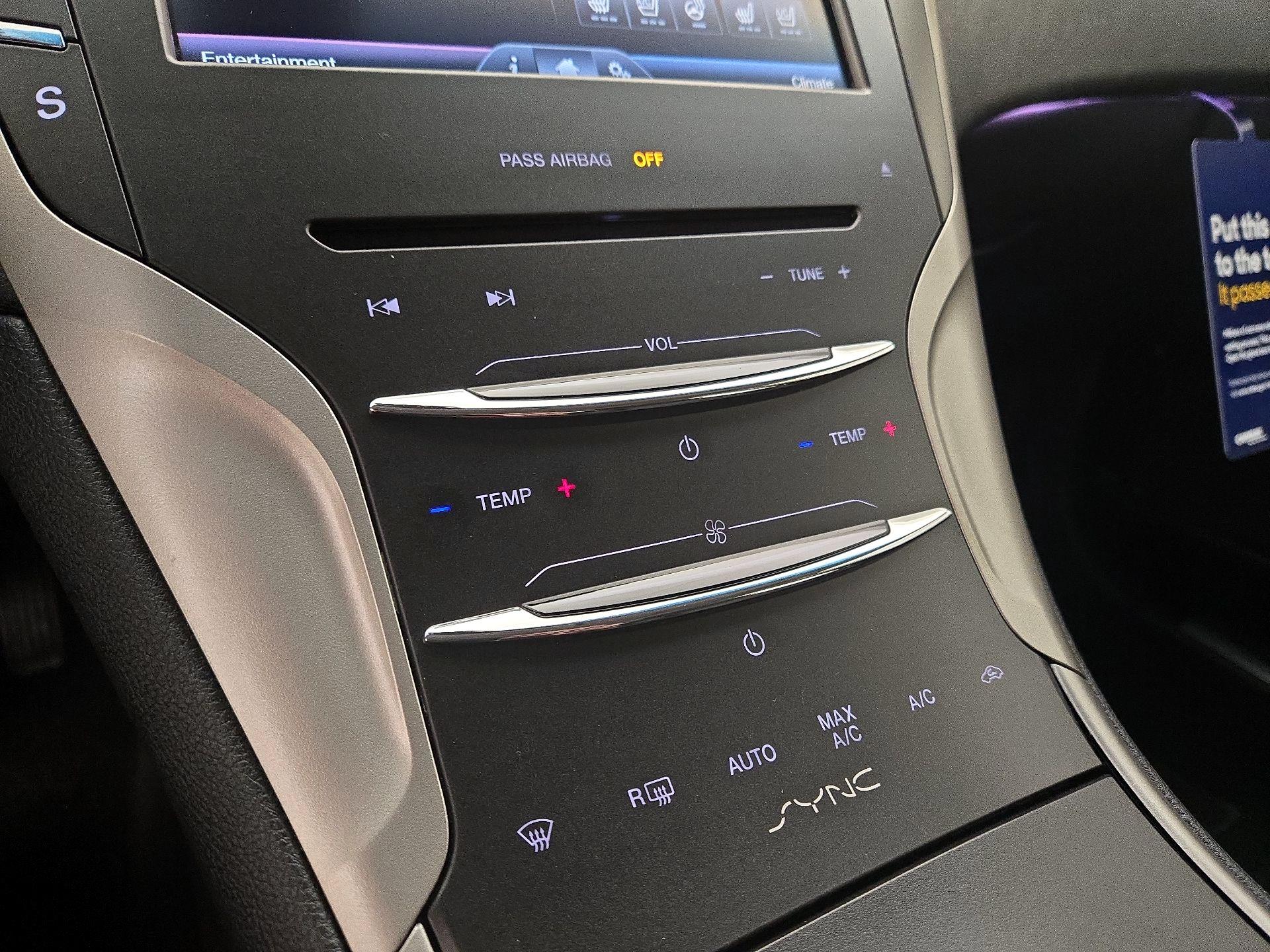 Thumbnail: 2016 Lincoln MKZ - 16