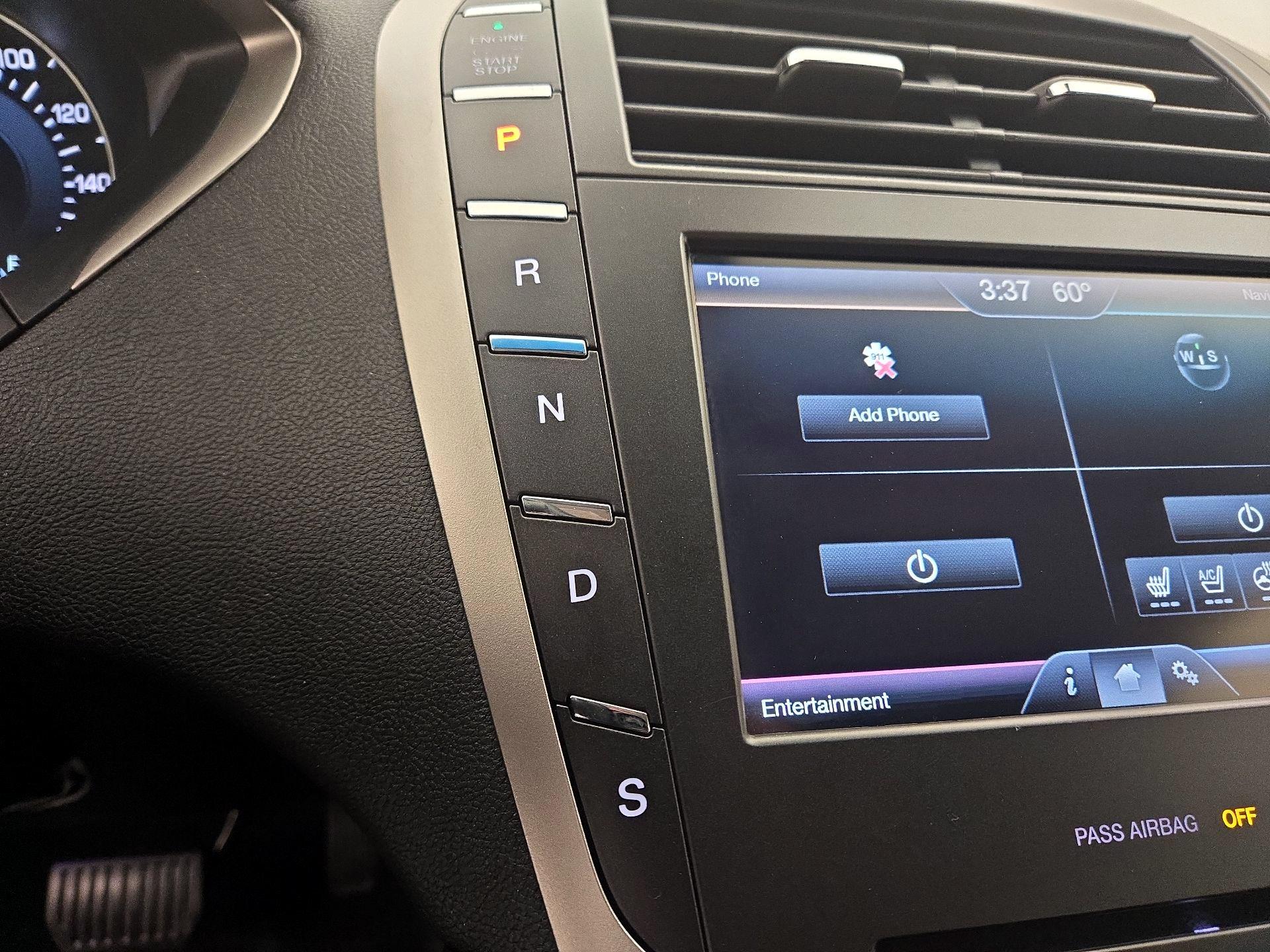 Thumbnail: 2016 Lincoln MKZ - 17