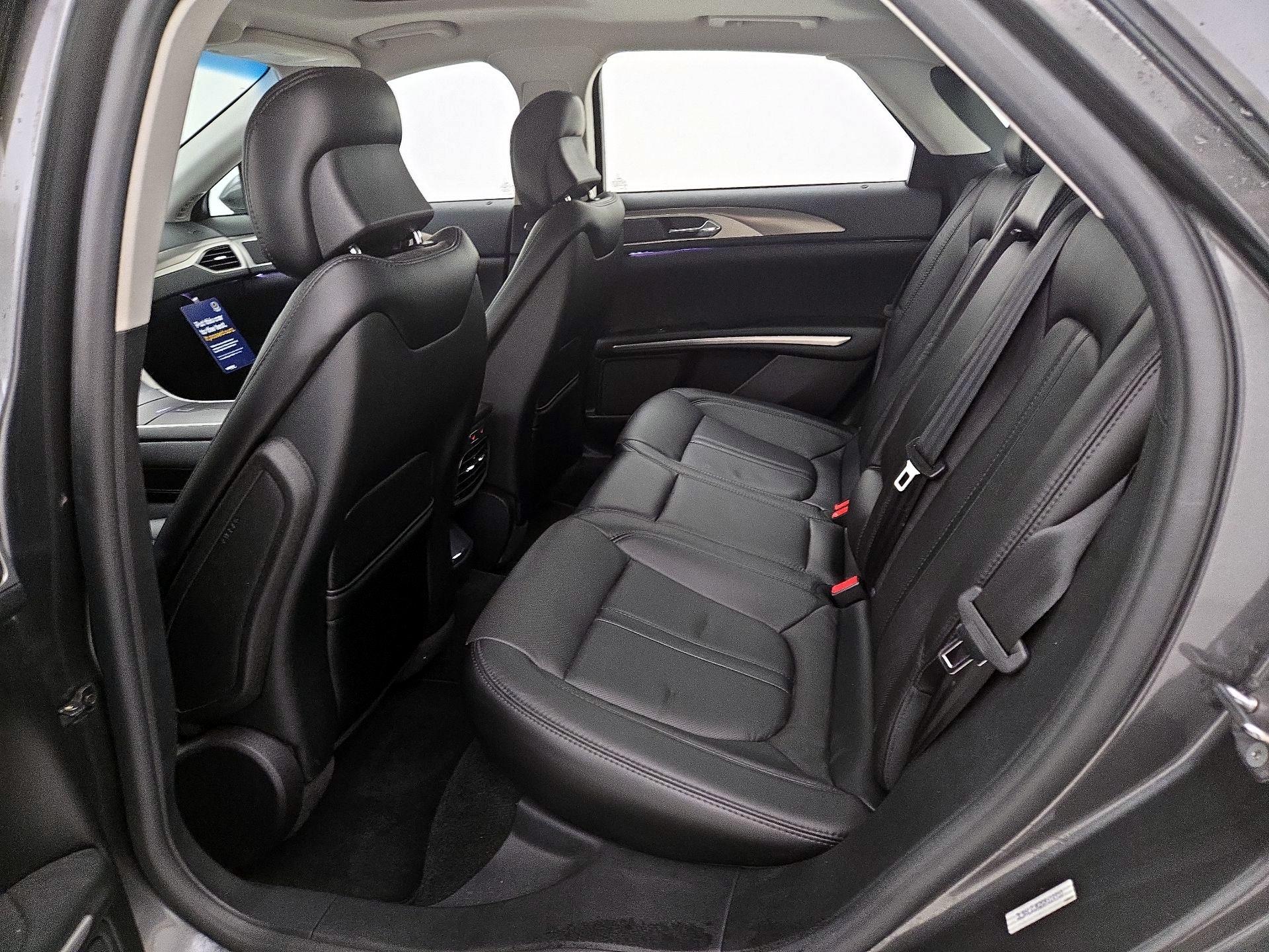 Thumbnail: 2016 Lincoln MKZ - 18
