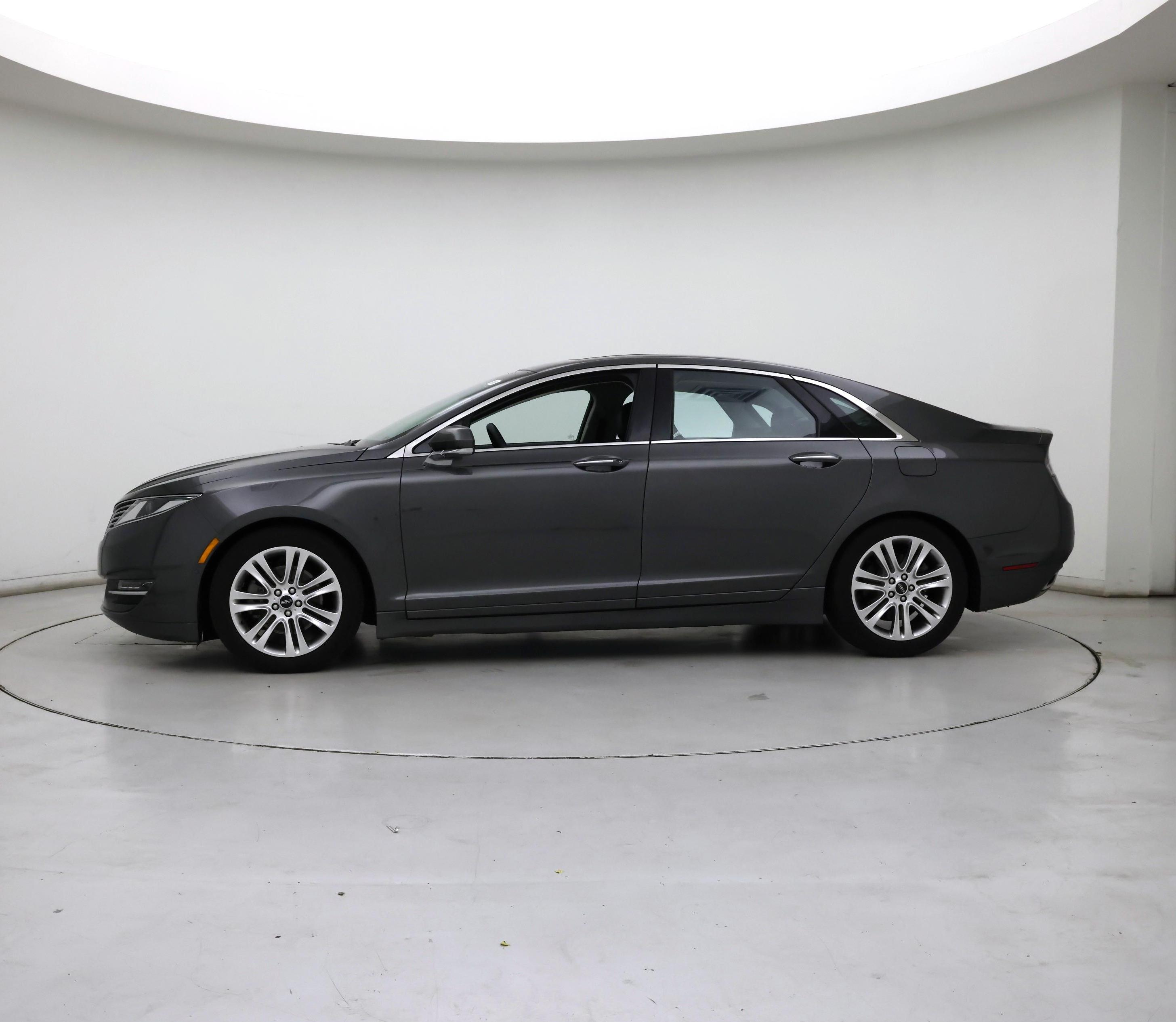 Thumbnail: 2016 Lincoln MKZ - 3