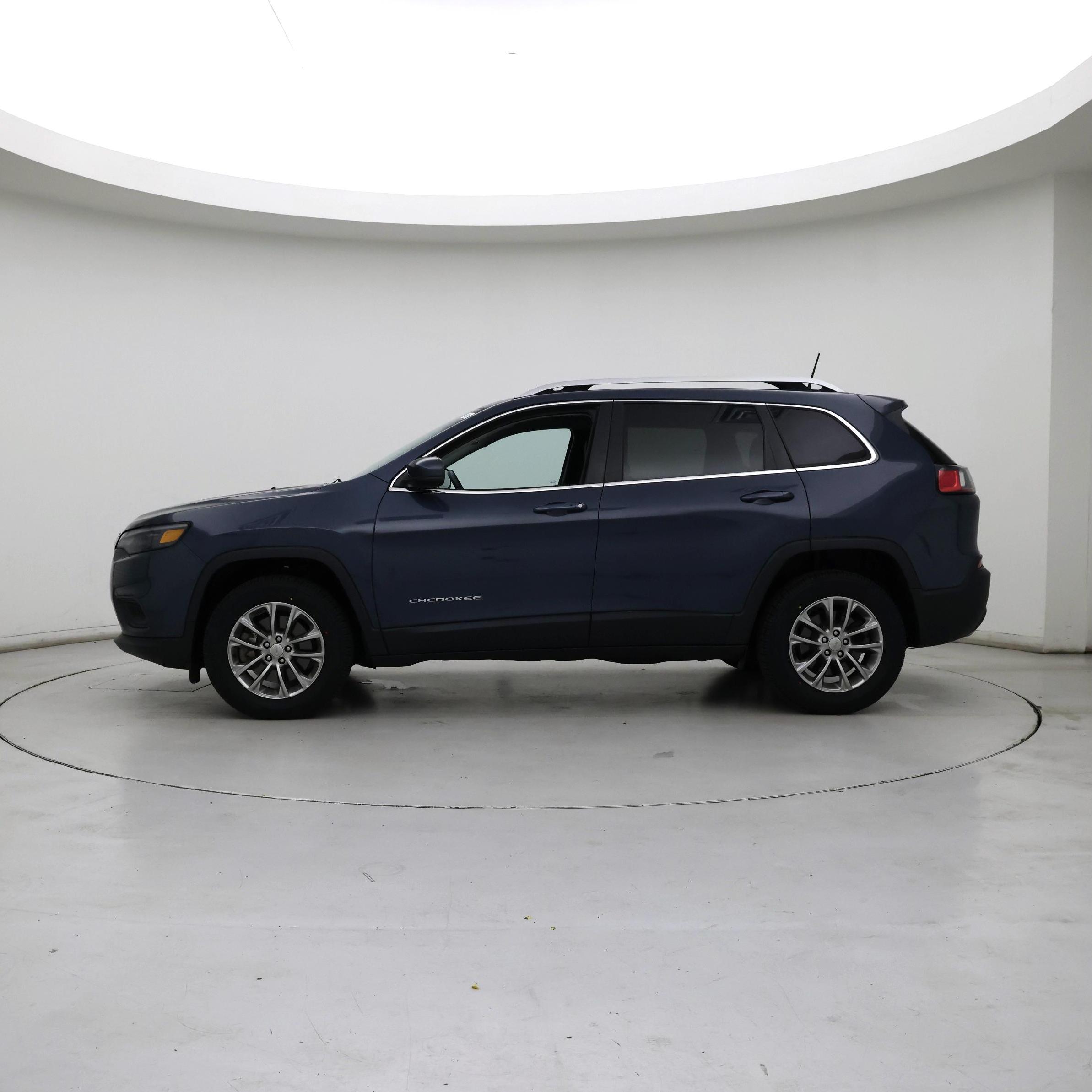 Thumbnail: 2020 Jeep Cherokee - 3