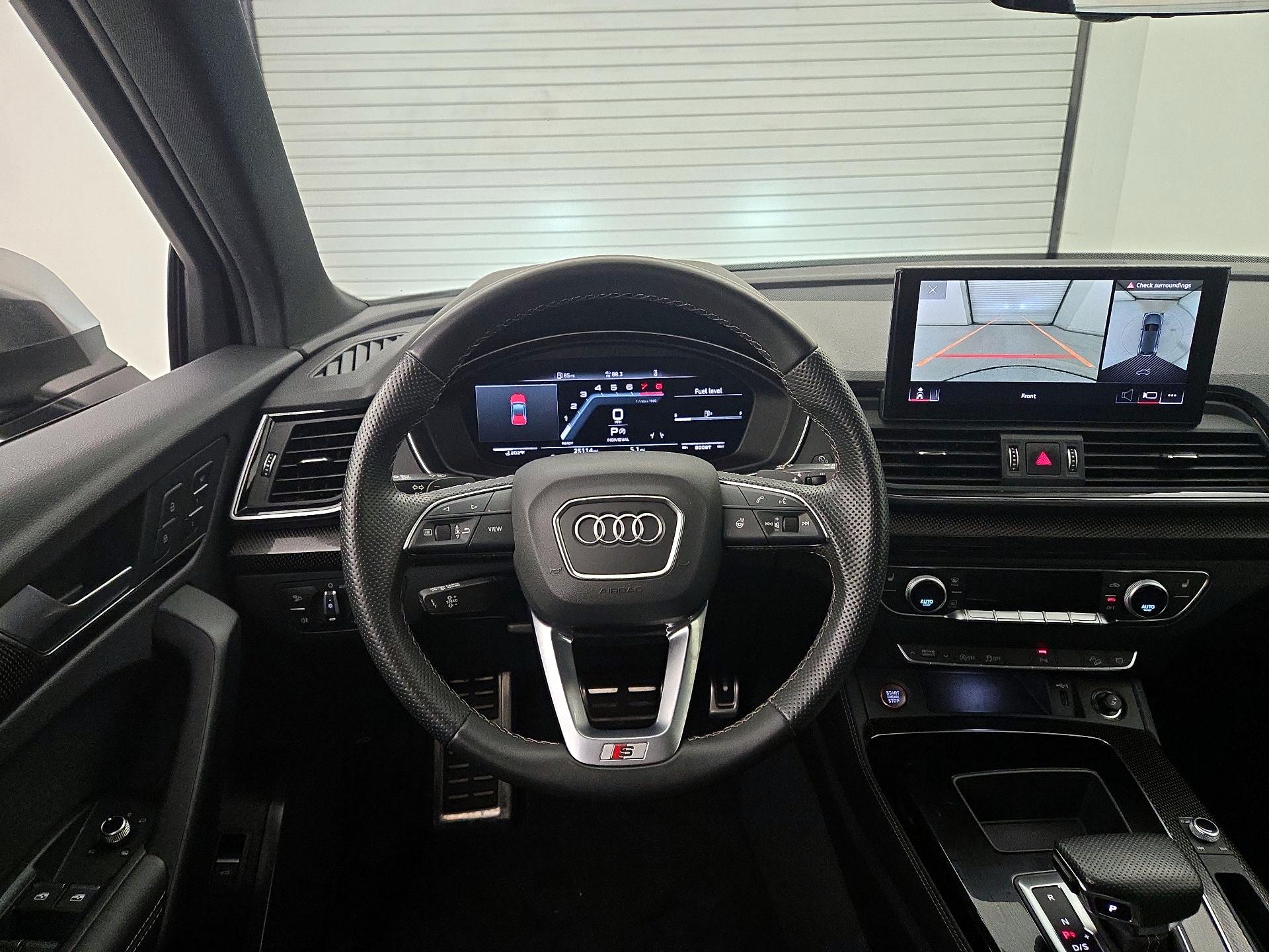 Thumbnail: 2022 Audi SQ5 - 10