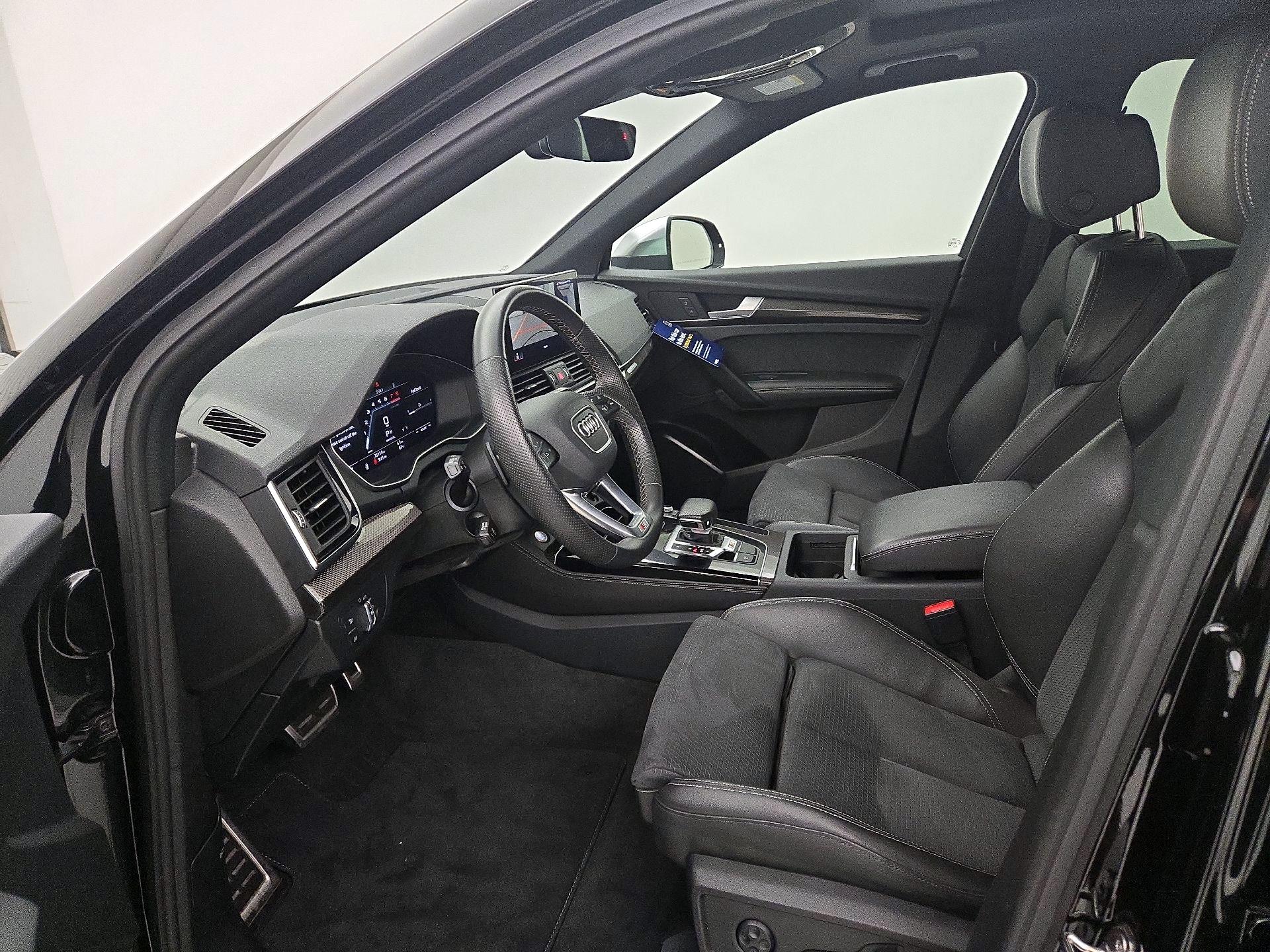Thumbnail: 2022 Audi SQ5 - 11