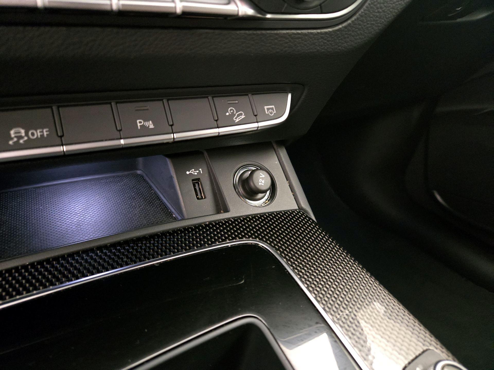 Thumbnail: 2022 Audi SQ5 - 18