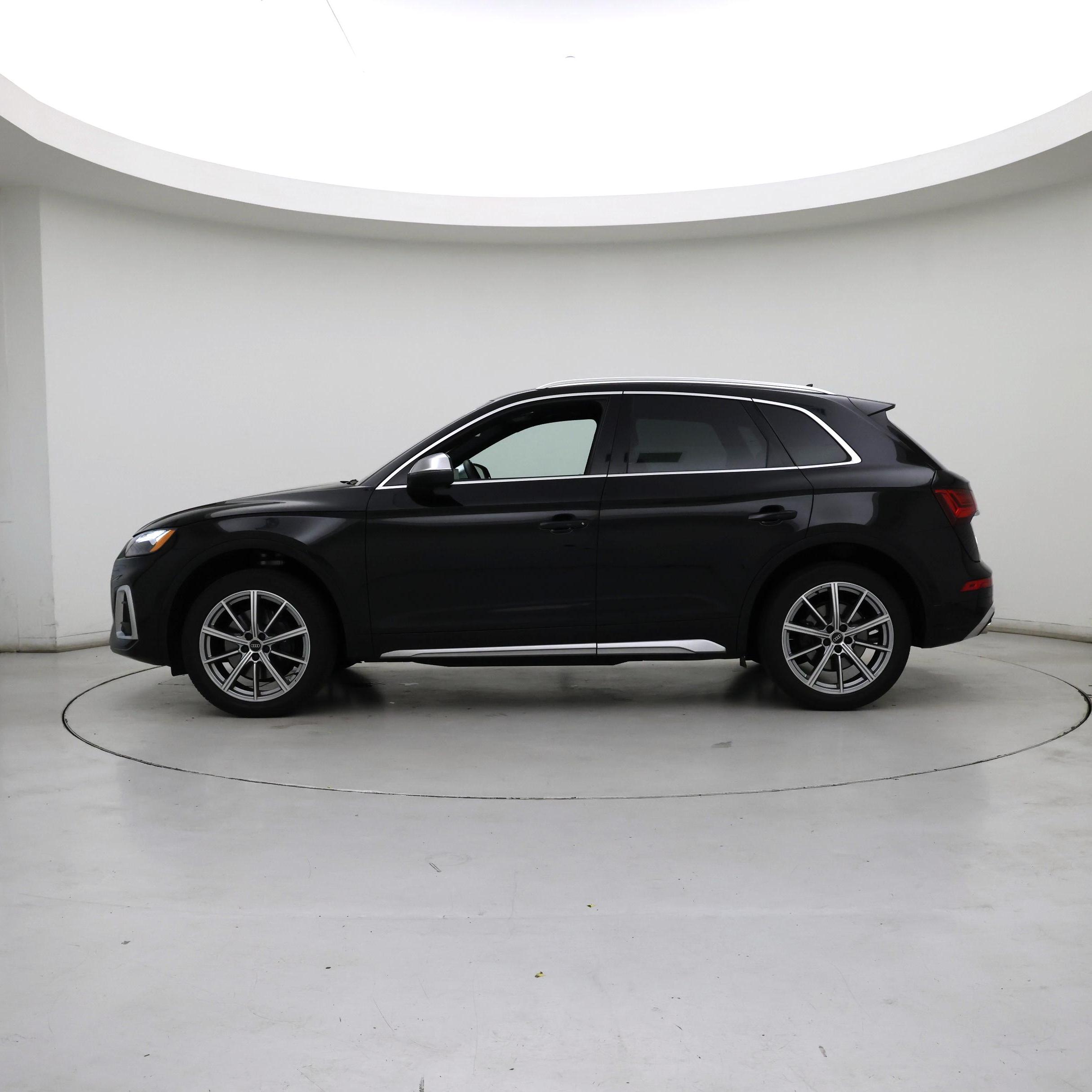 Thumbnail: 2022 Audi SQ5 - 3