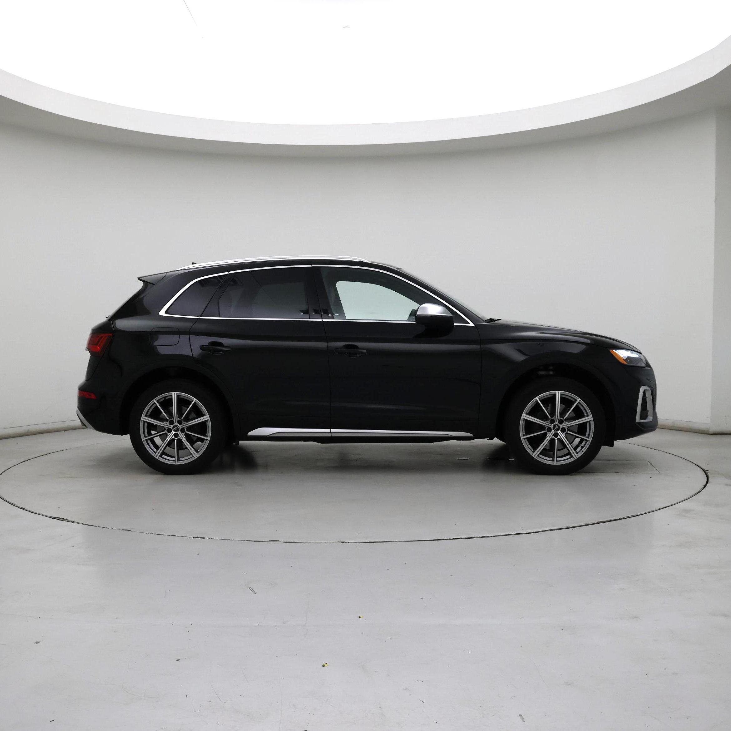 Thumbnail: 2022 Audi SQ5 - 7