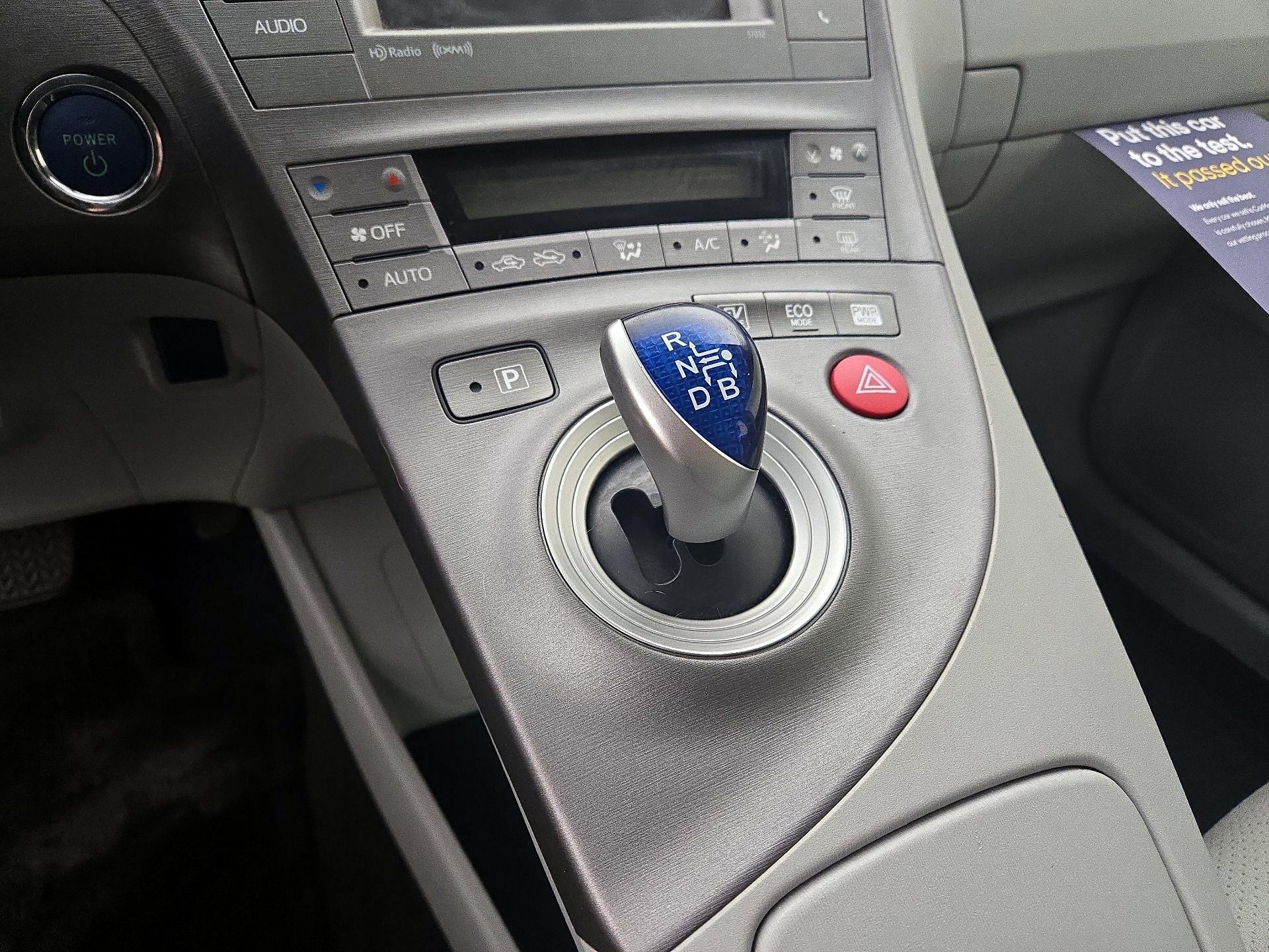 Thumbnail: 2015 Toyota Prius - 17