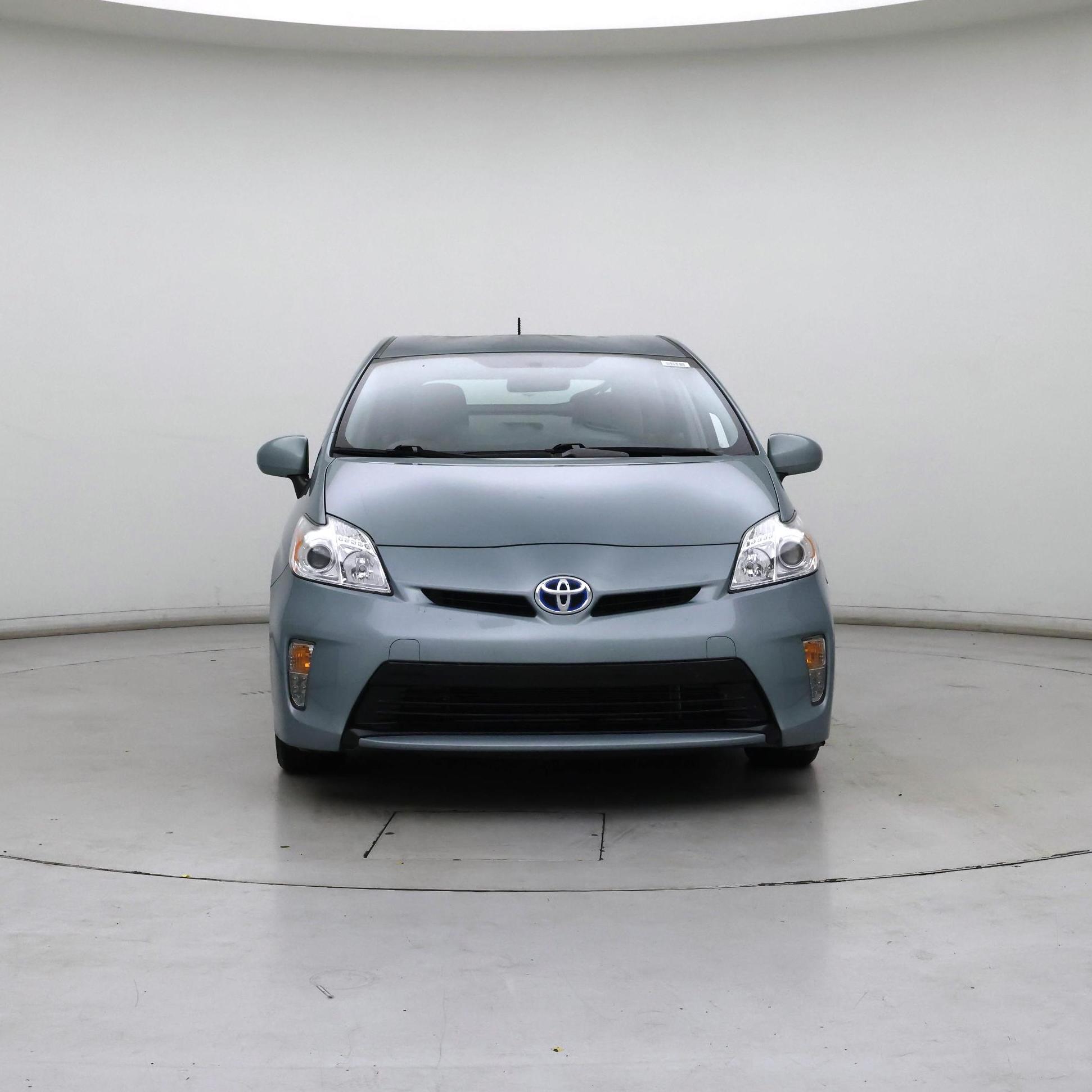 Thumbnail: 2015 Toyota Prius - 5