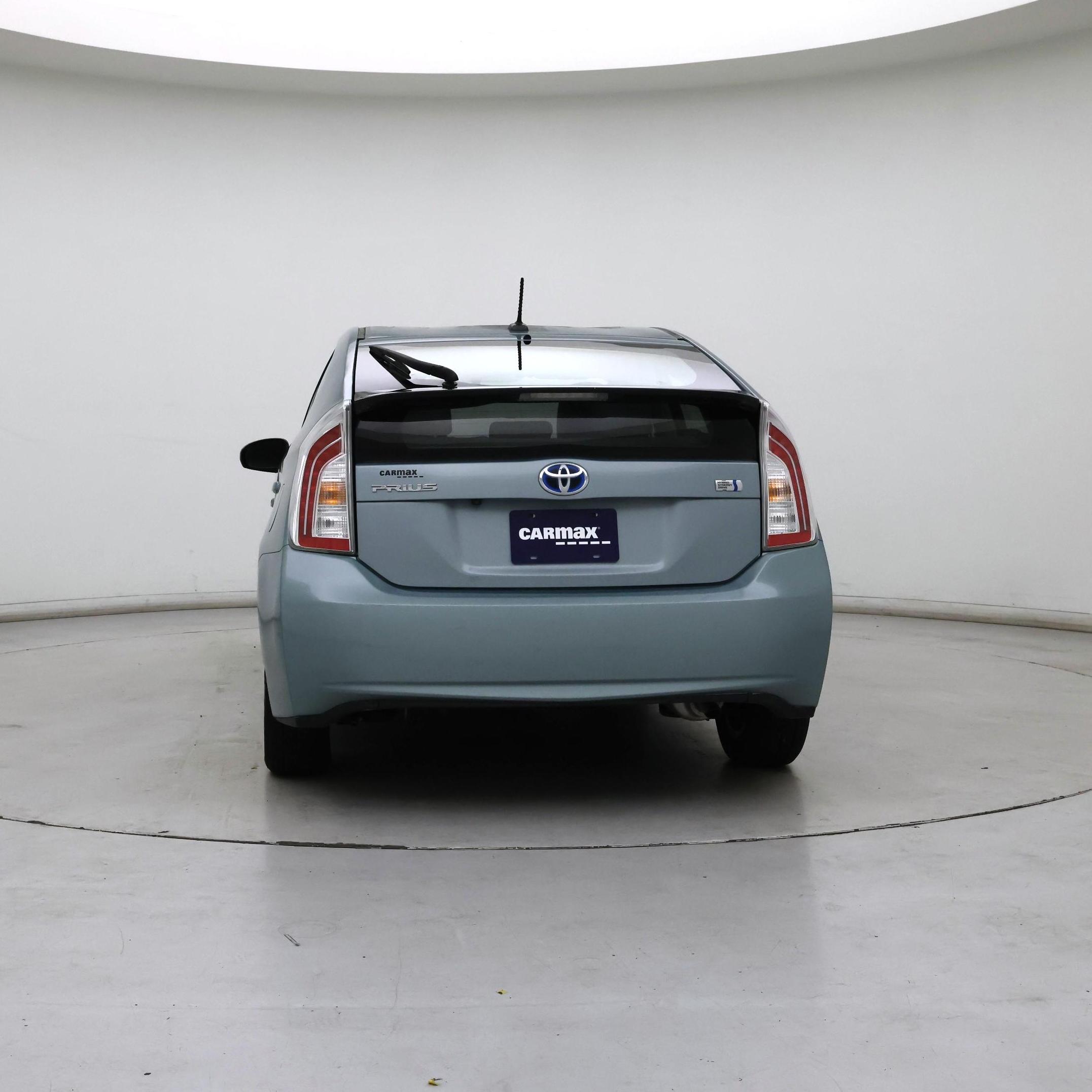 Thumbnail: 2015 Toyota Prius - 6