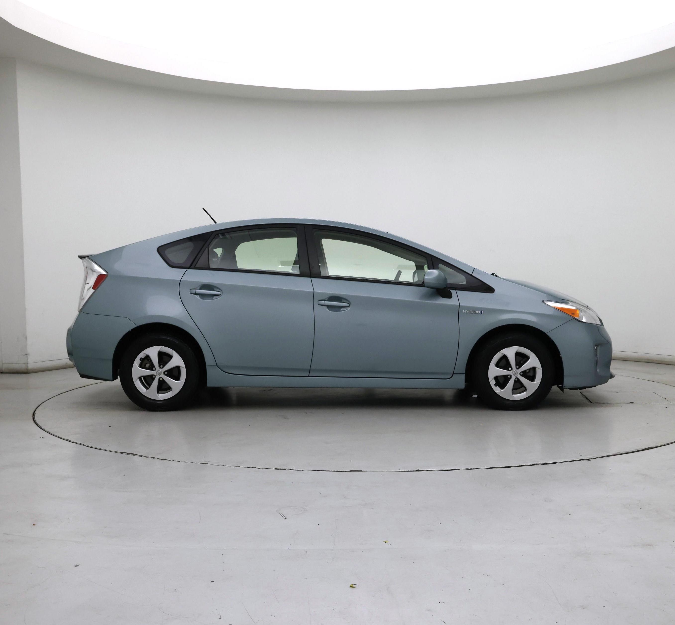 Thumbnail: 2015 Toyota Prius - 7