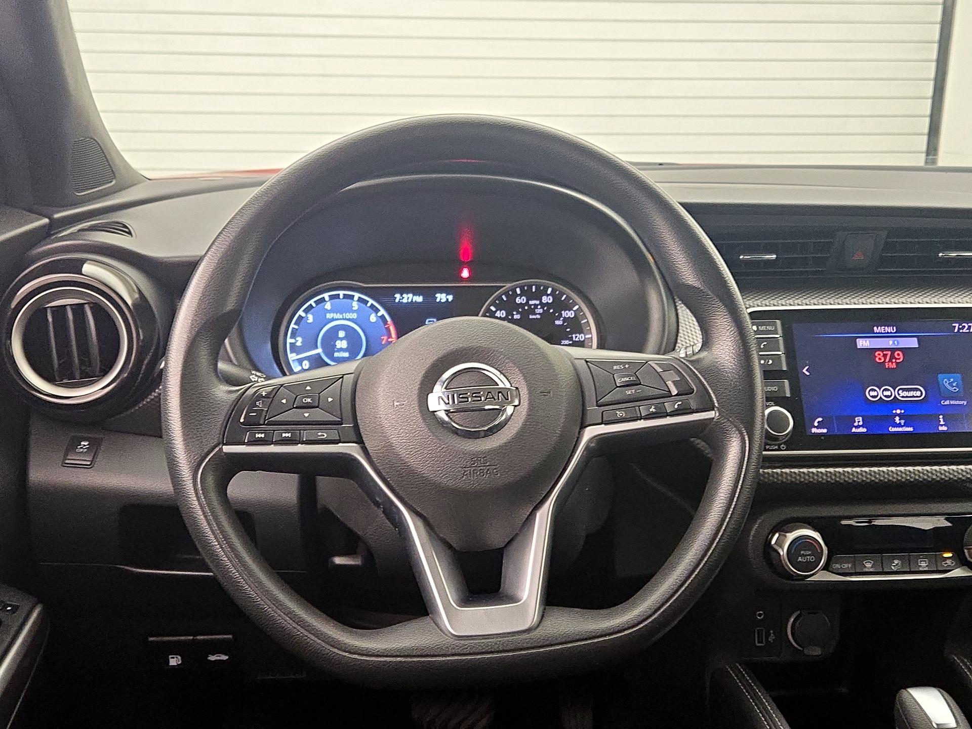 Thumbnail: 2019 Nissan Kicks - 10