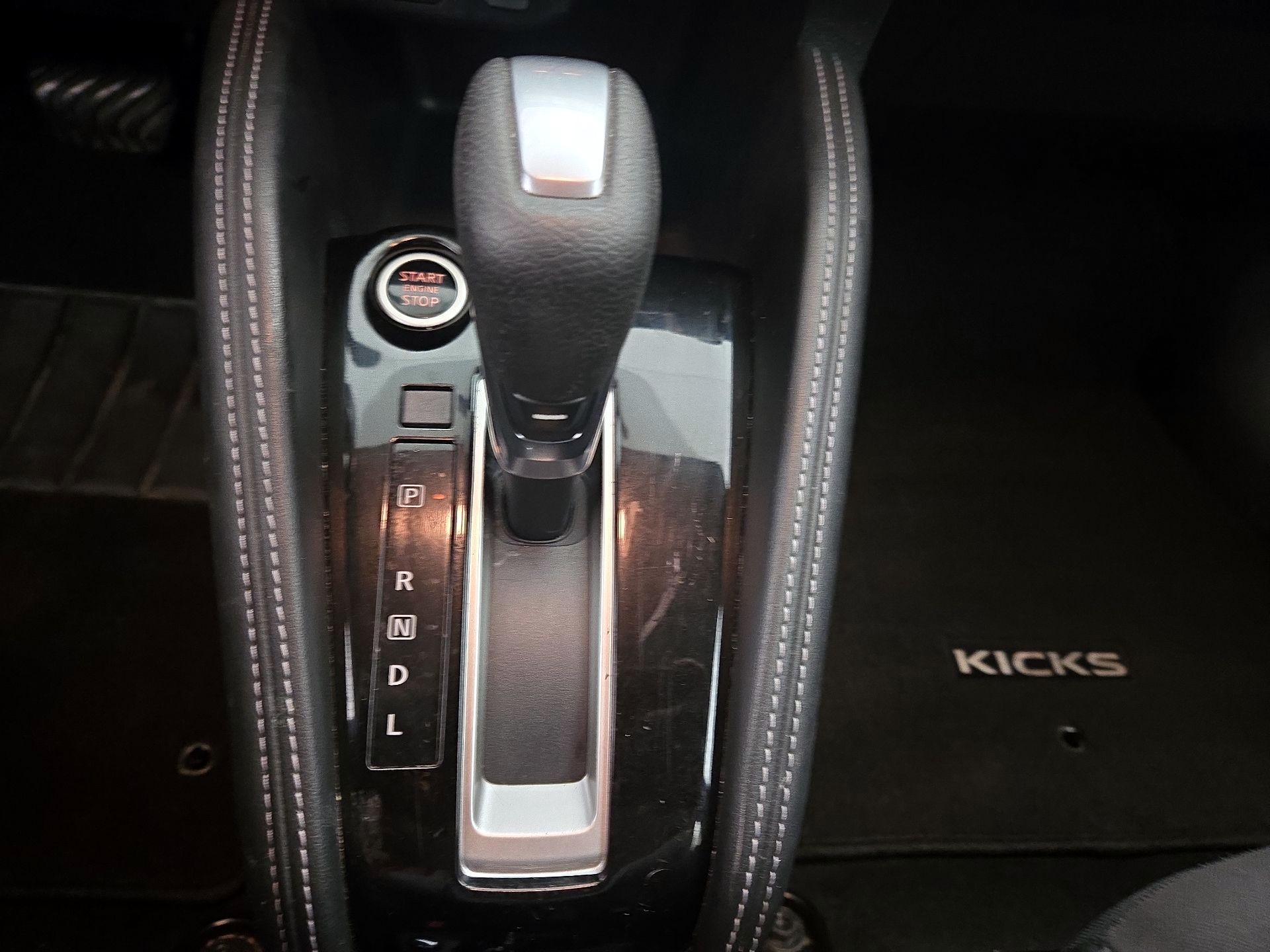 Thumbnail: 2019 Nissan Kicks - 16