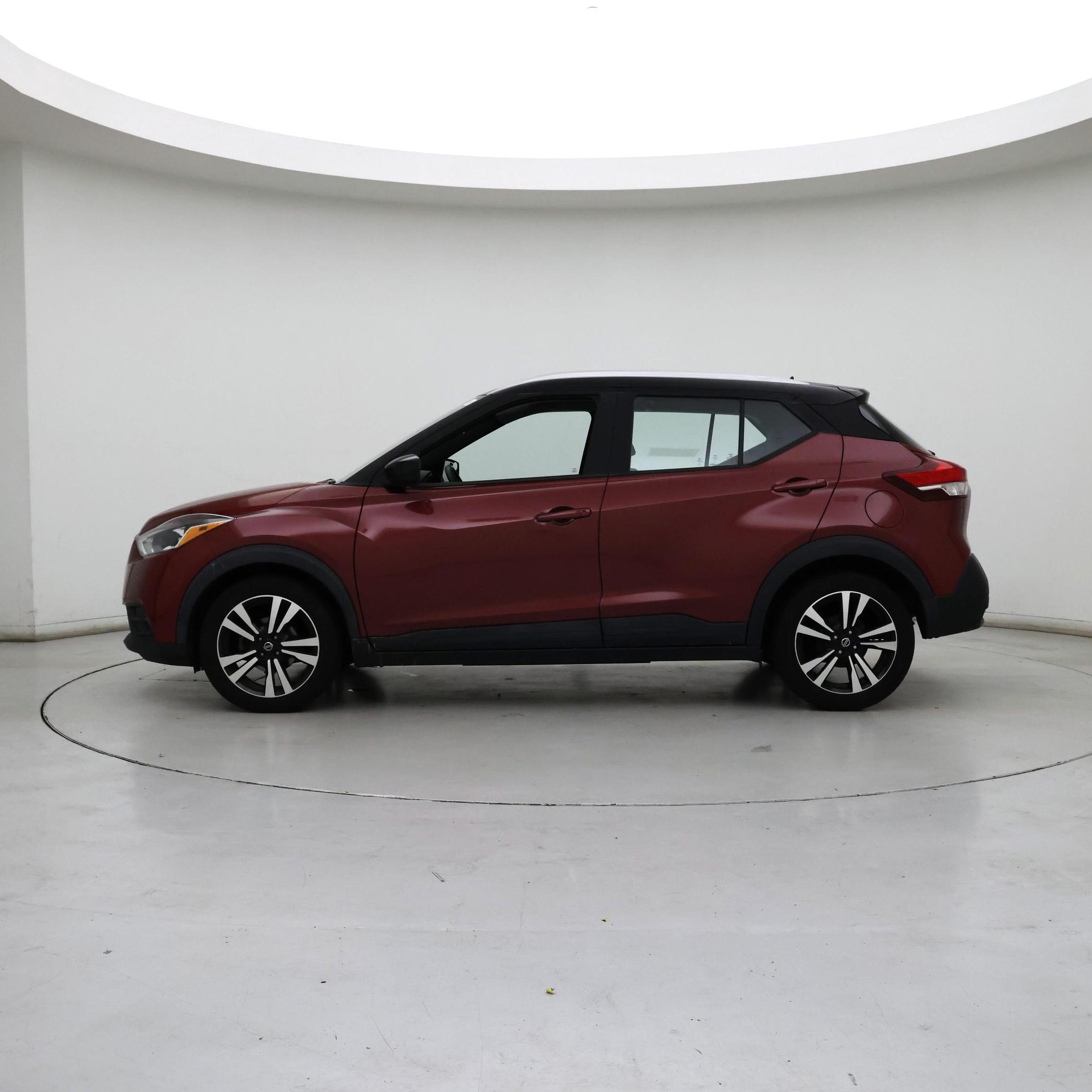 Thumbnail: 2019 Nissan Kicks - 3