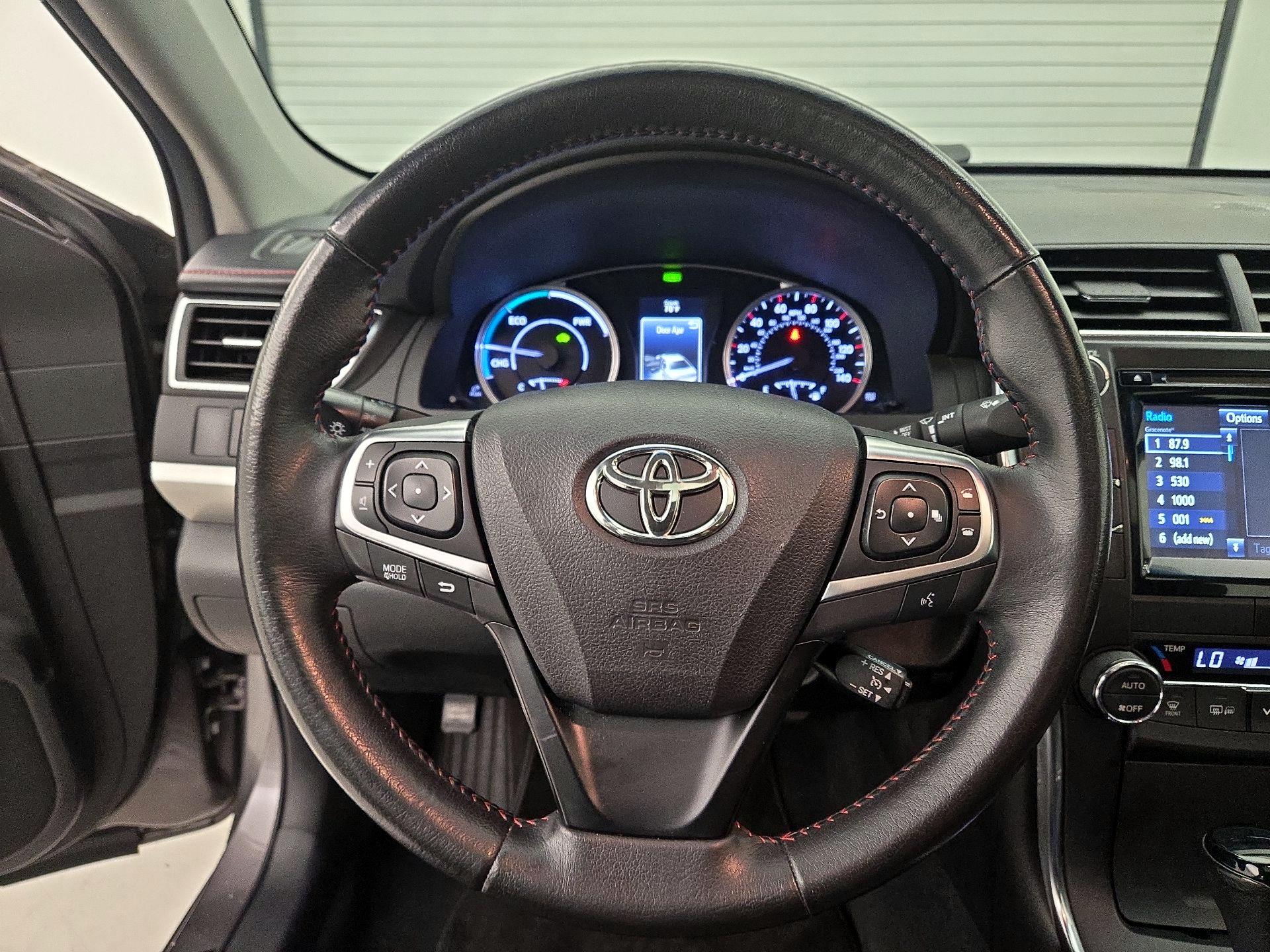 Thumbnail: 2015 Toyota Camry - 10