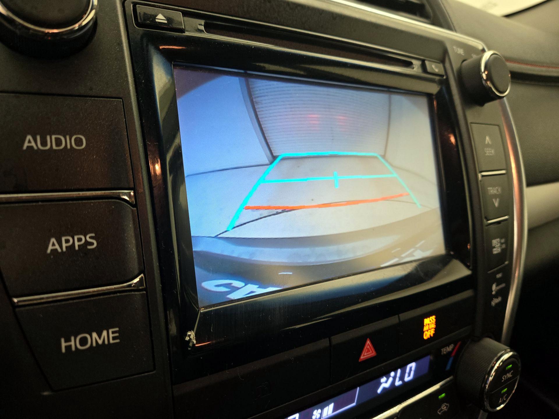 Thumbnail: 2015 Toyota Camry - 14