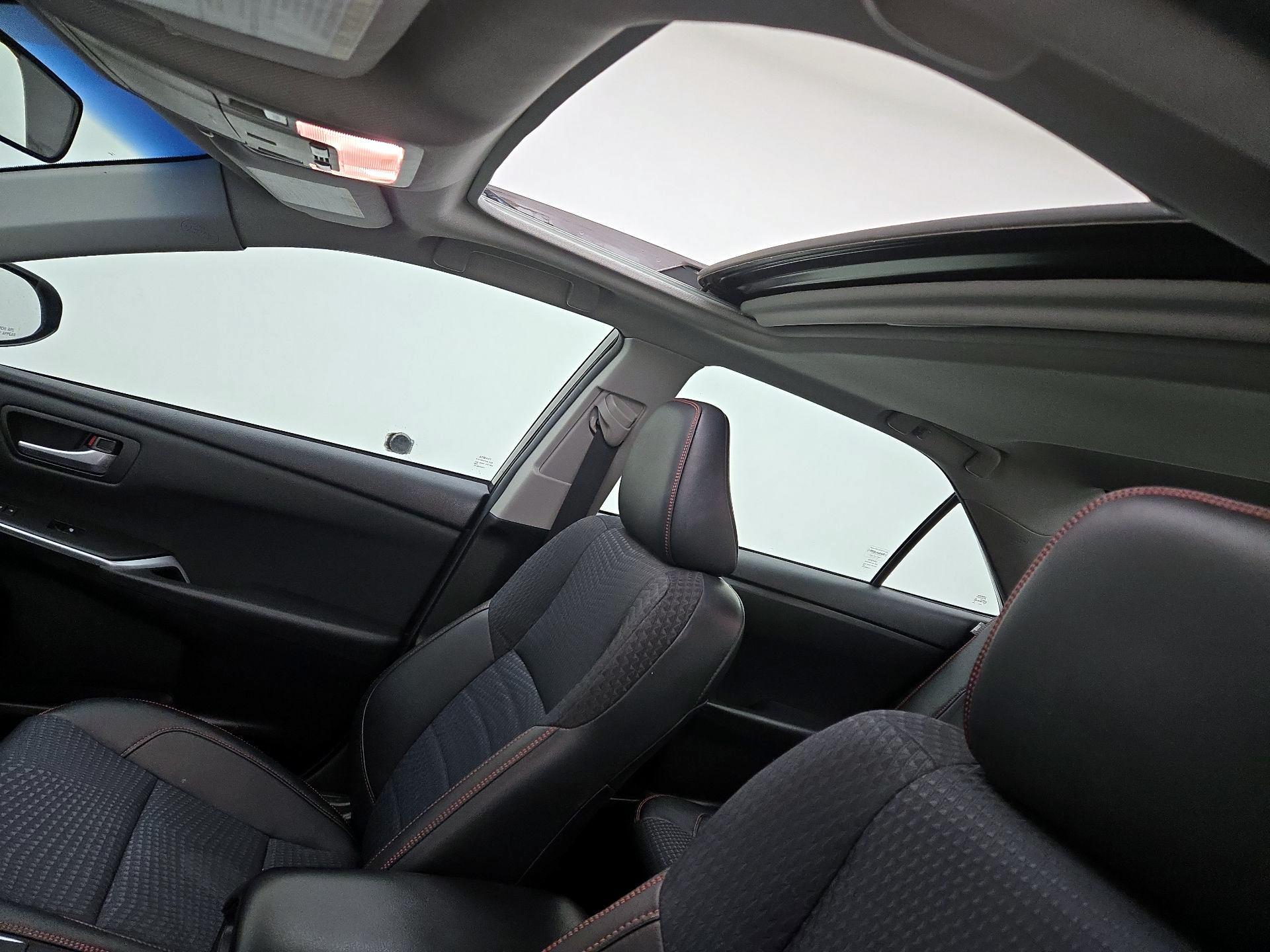 Thumbnail: 2015 Toyota Camry - 19