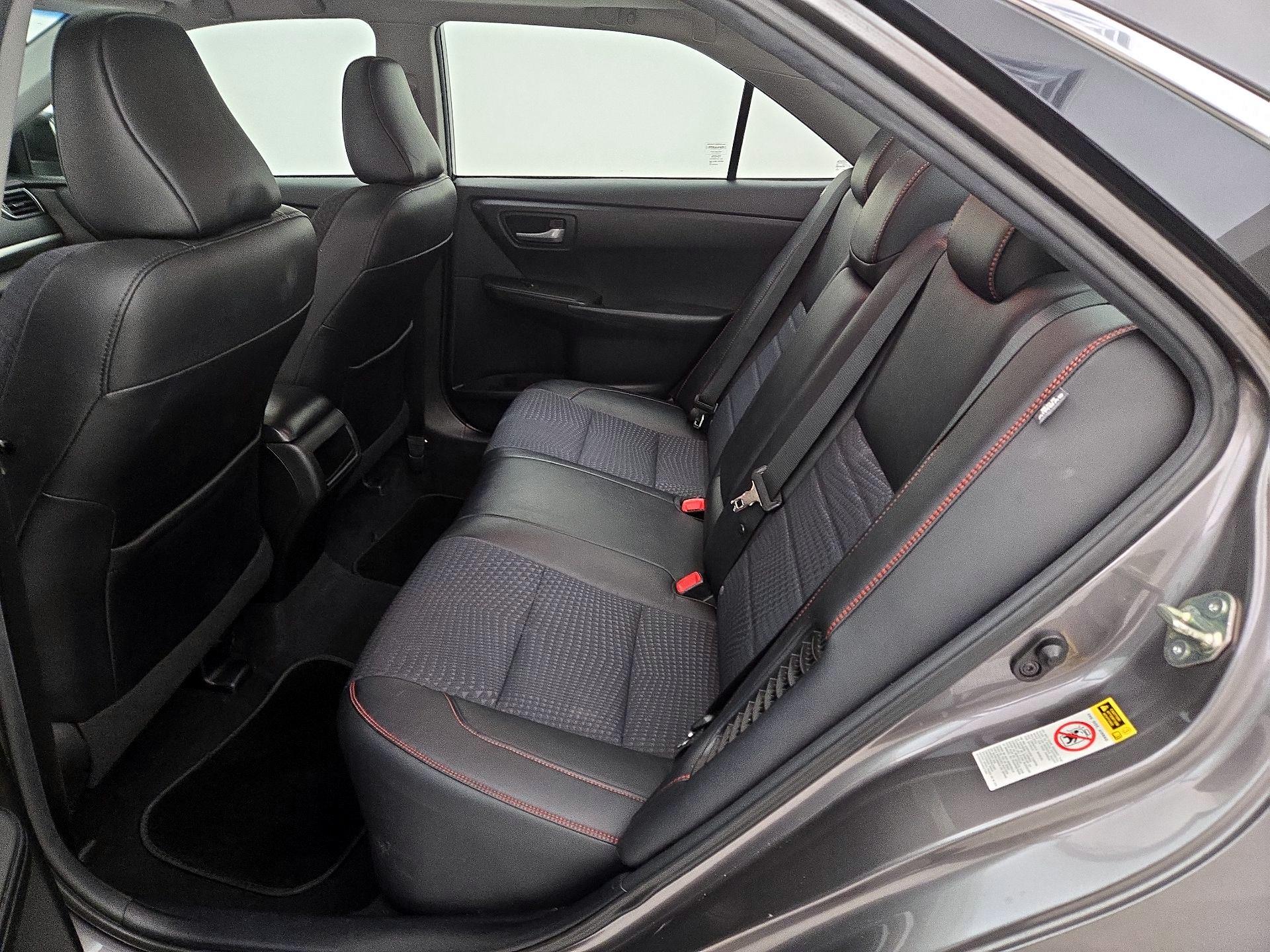 Thumbnail: 2015 Toyota Camry - 20