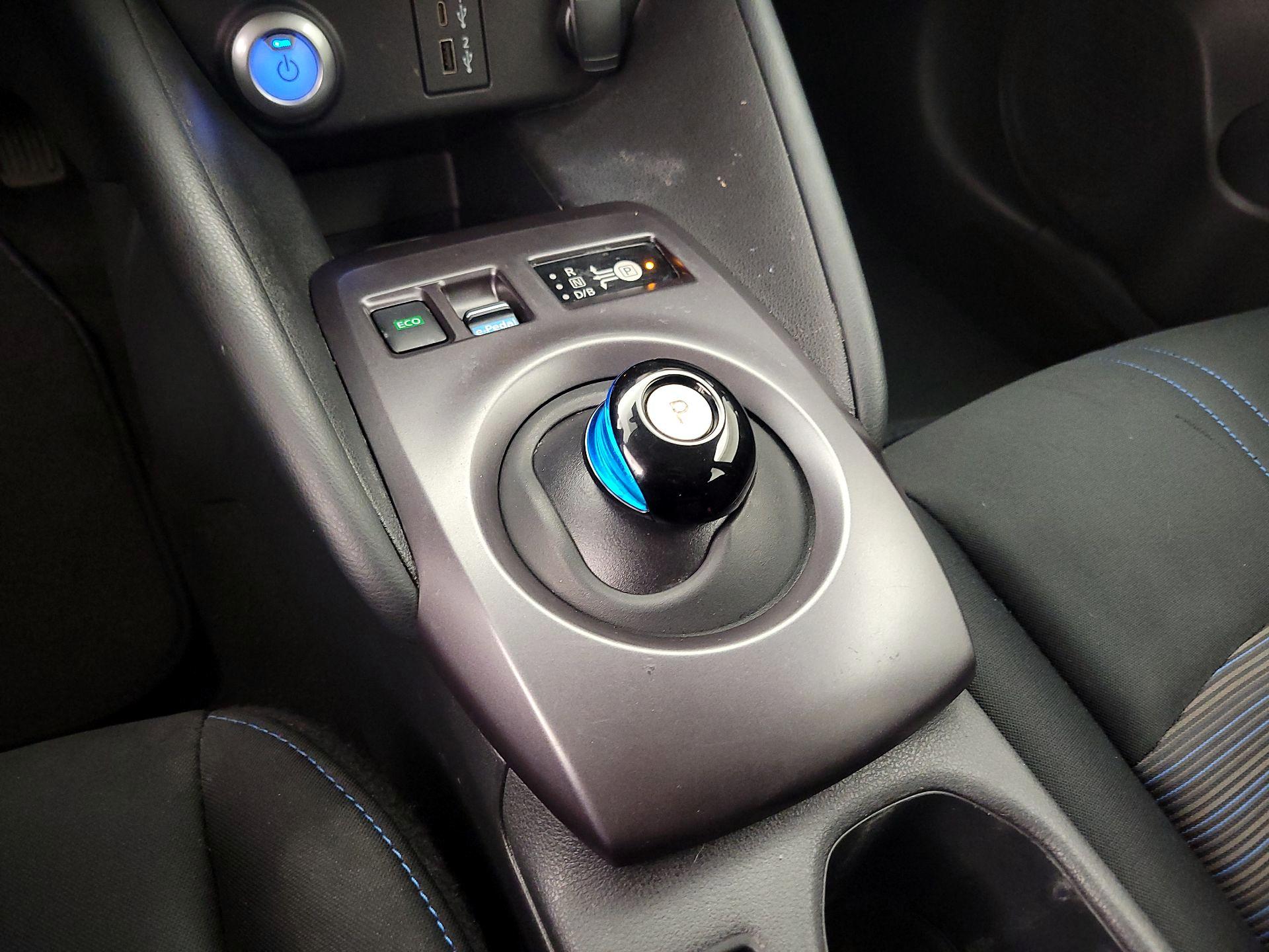 Thumbnail: 2023 Nissan Leaf - 17