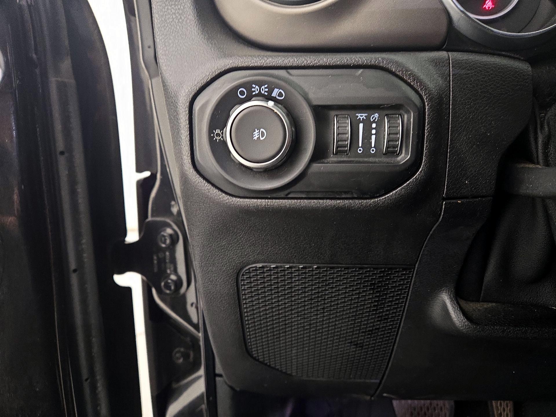 Thumbnail: 2020 Jeep Wrangler - 13