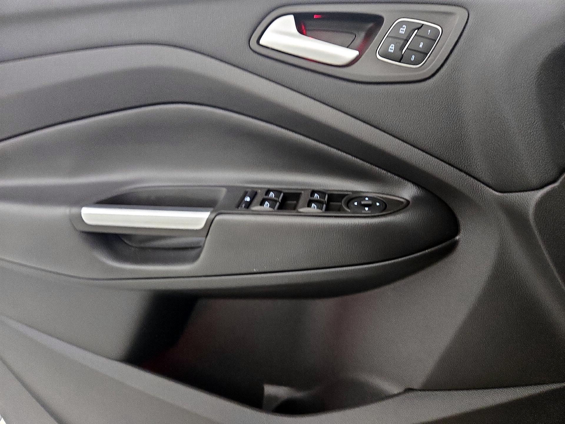 Thumbnail: 2017 Ford Escape - 12