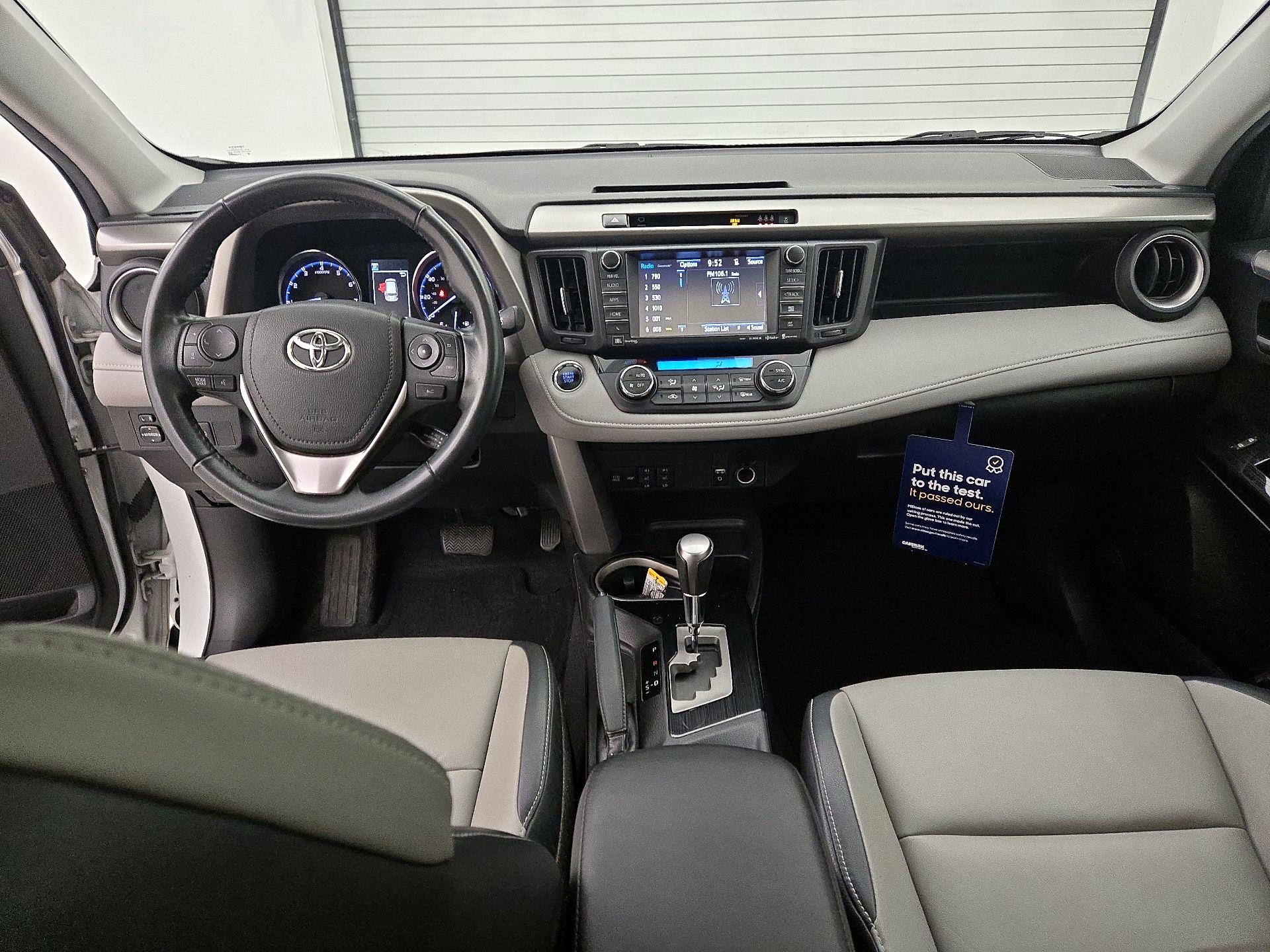 Thumbnail: 2017 Toyota RAV4 - 9