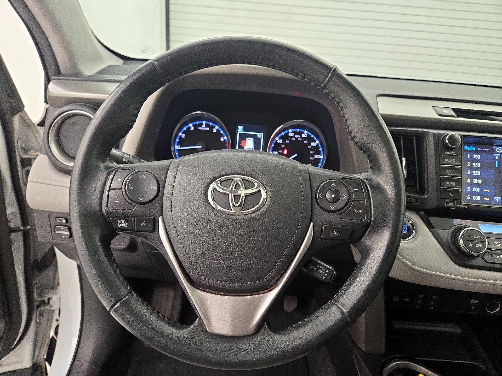 Thumbnail: 2017 Toyota RAV4 - 10