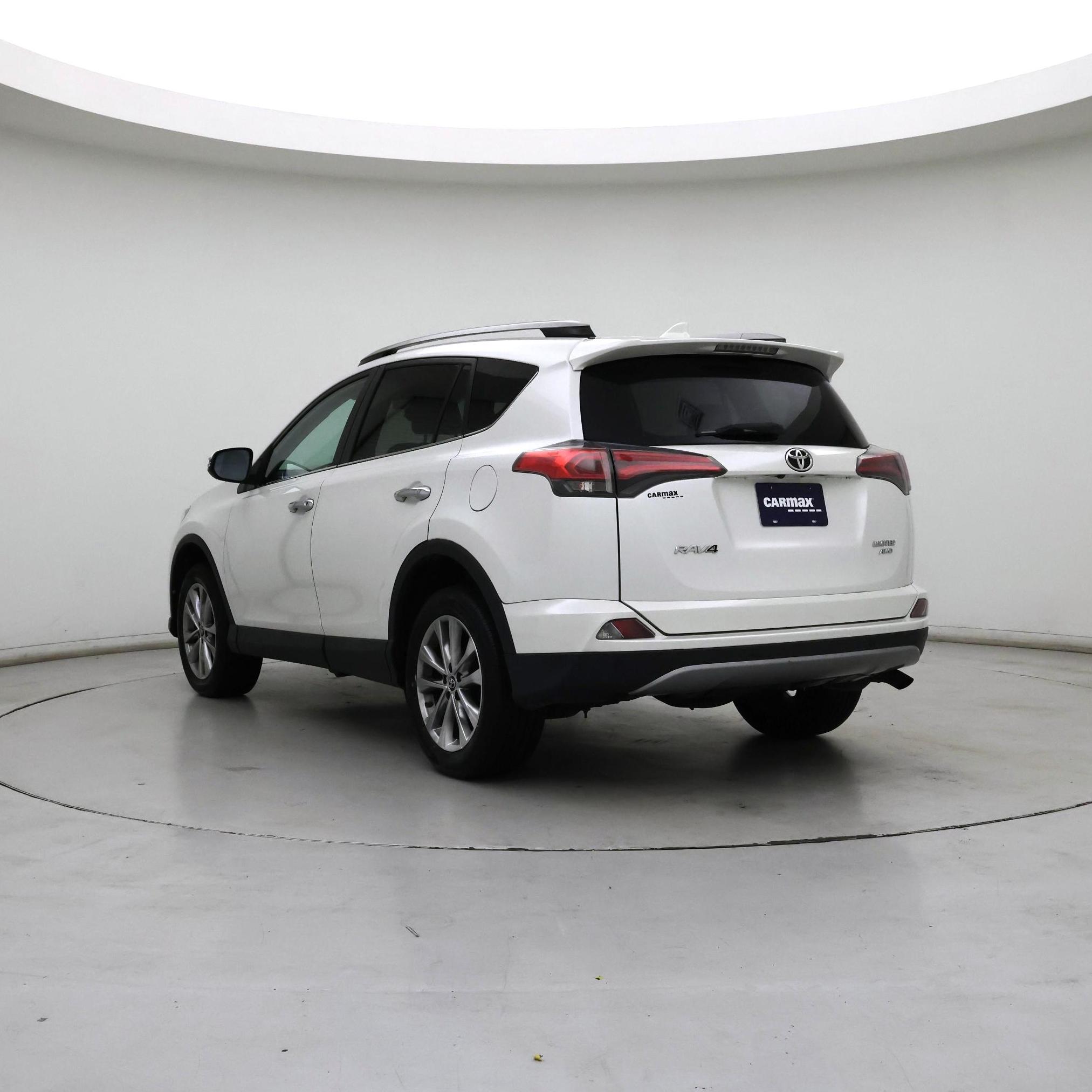 Thumbnail: 2017 Toyota RAV4 - 2