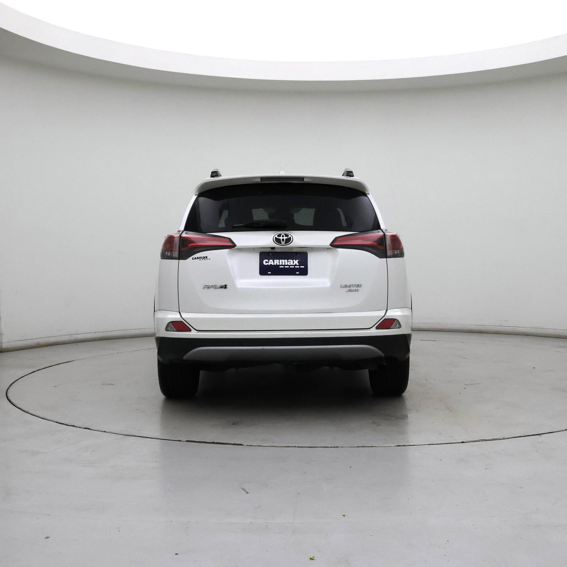 Thumbnail: 2017 Toyota RAV4 - 6