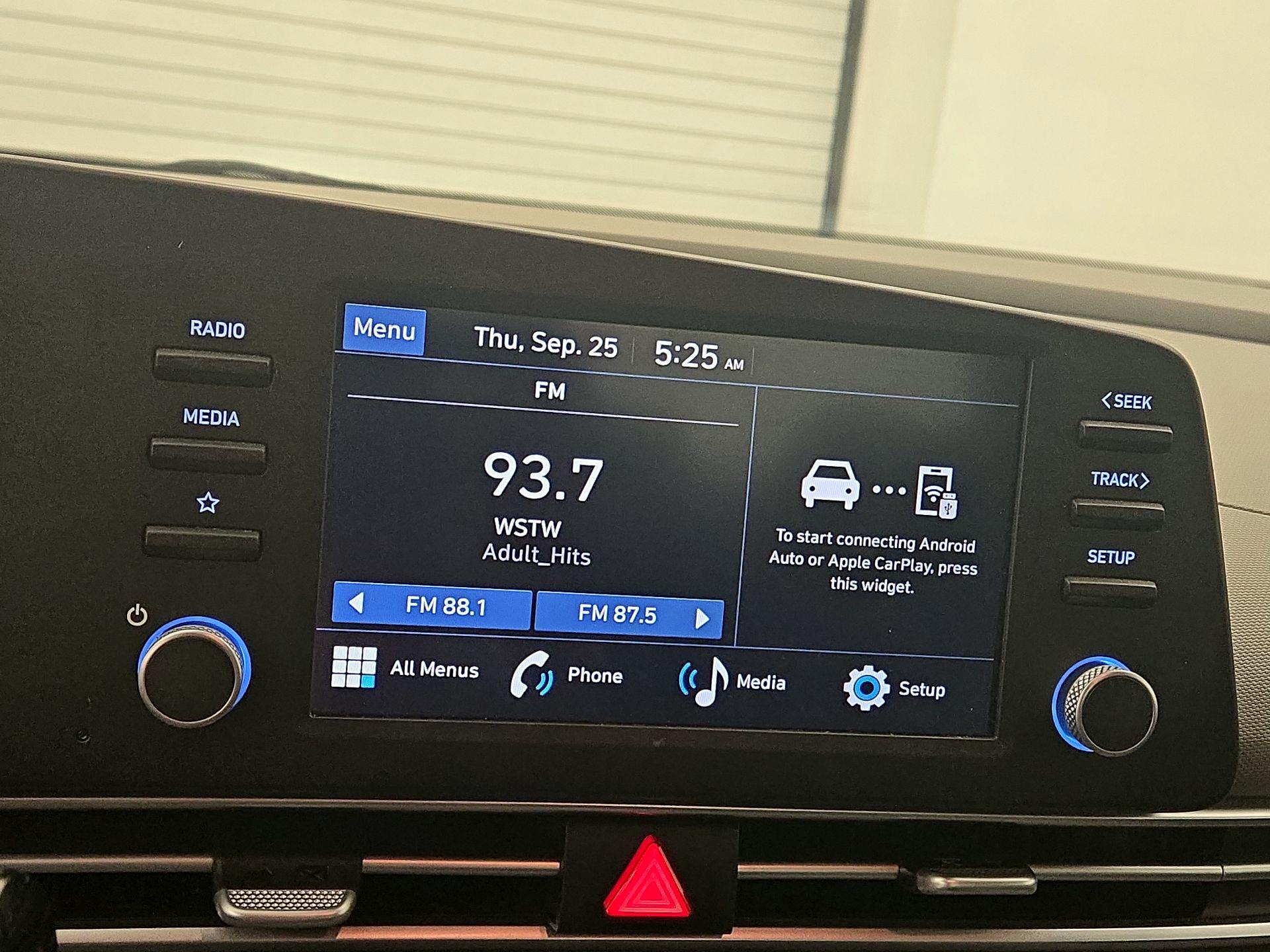 Thumbnail: 2025 Hyundai Elantra - 15
