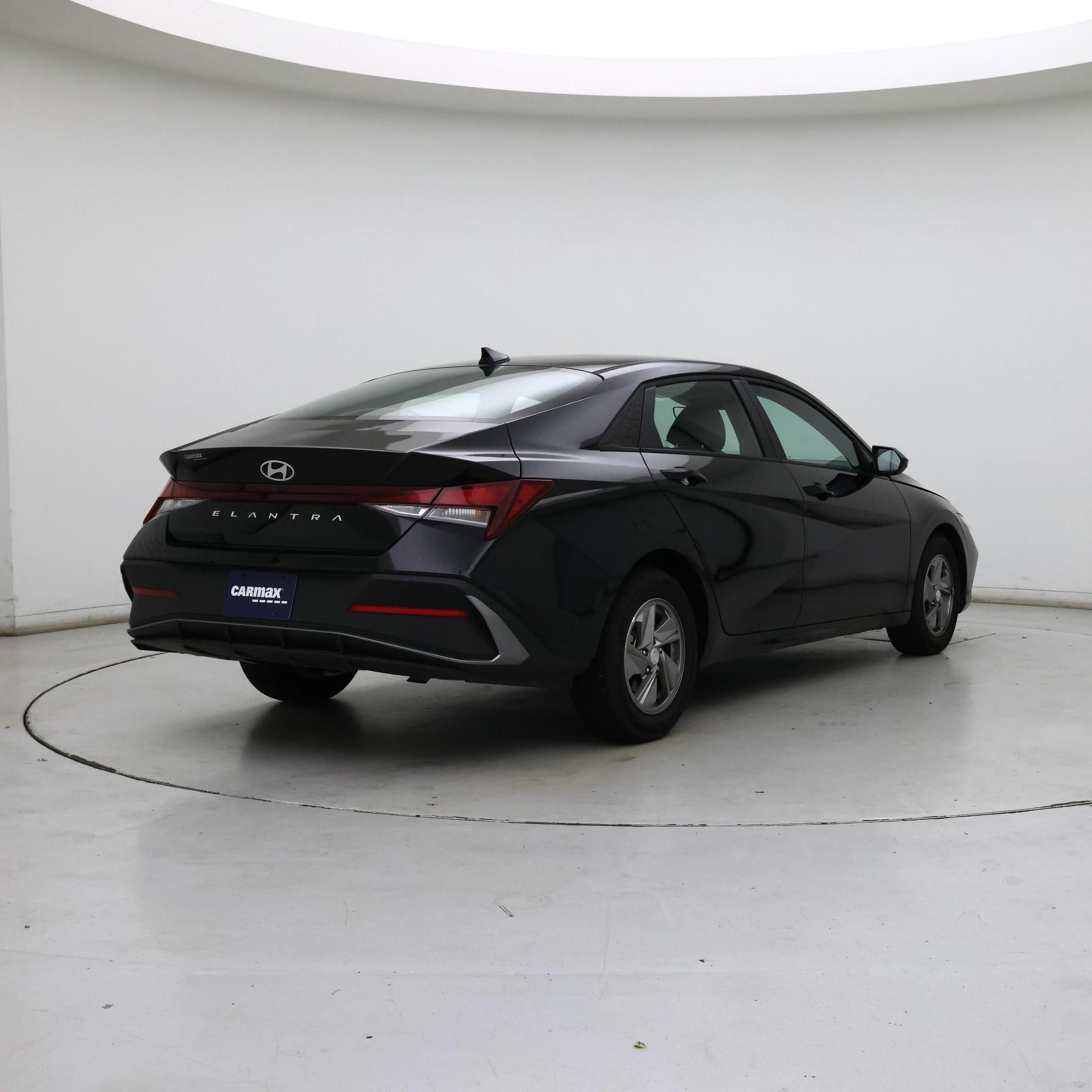 Thumbnail: 2025 Hyundai Elantra - 8