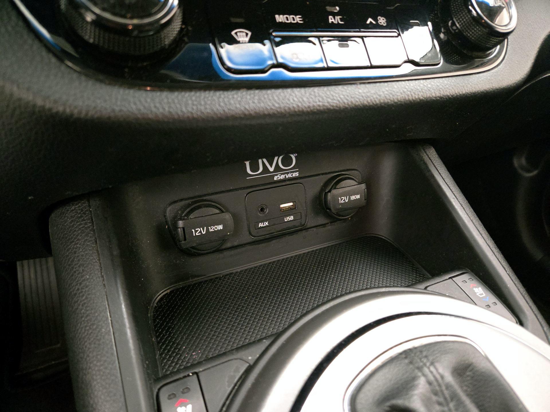 Thumbnail: 2015 Kia Sportage - 18