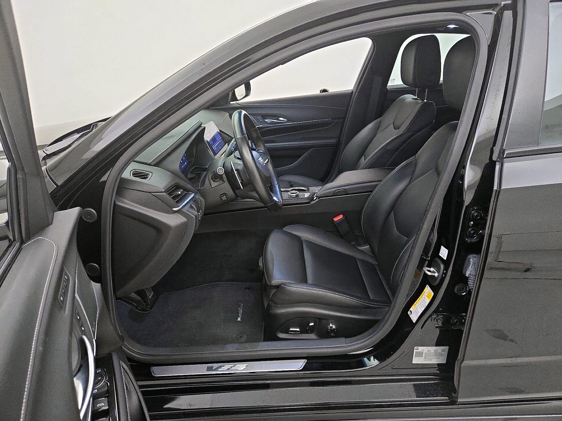 Thumbnail: 2023 Cadillac CT4 - 11