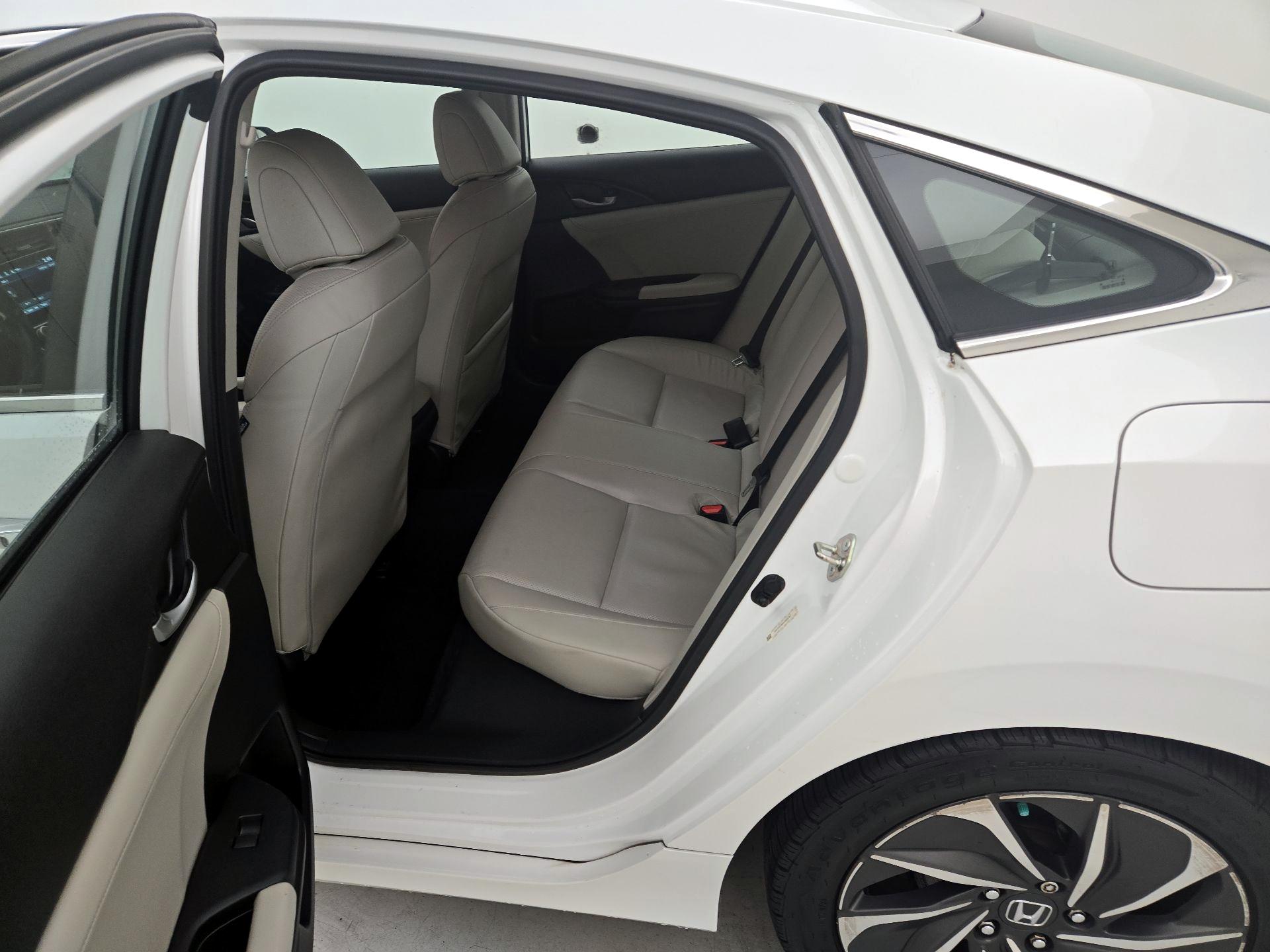 Thumbnail: 2019 Honda Insight - 17