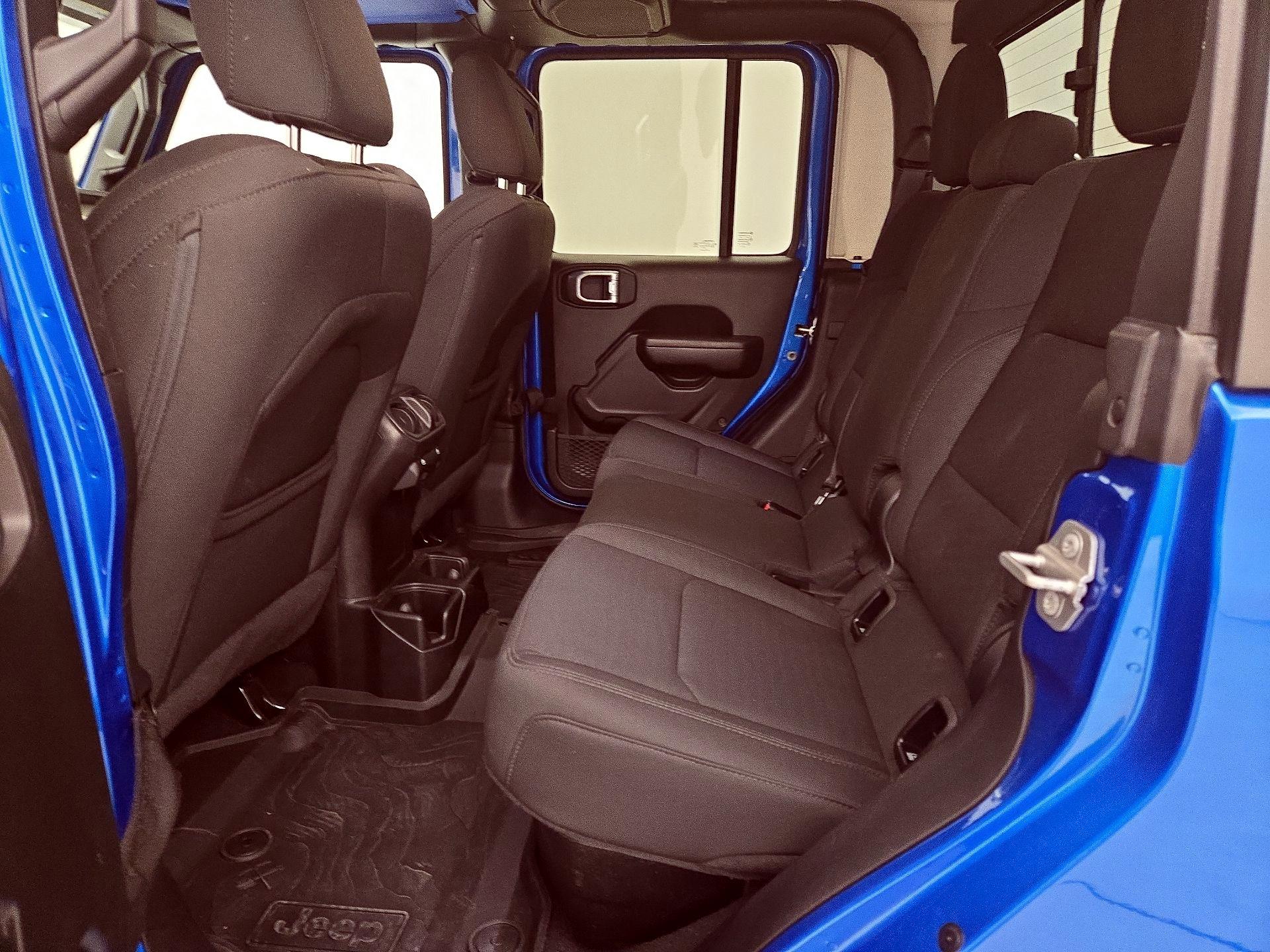 Thumbnail: 2020 Jeep Gladiator - 18