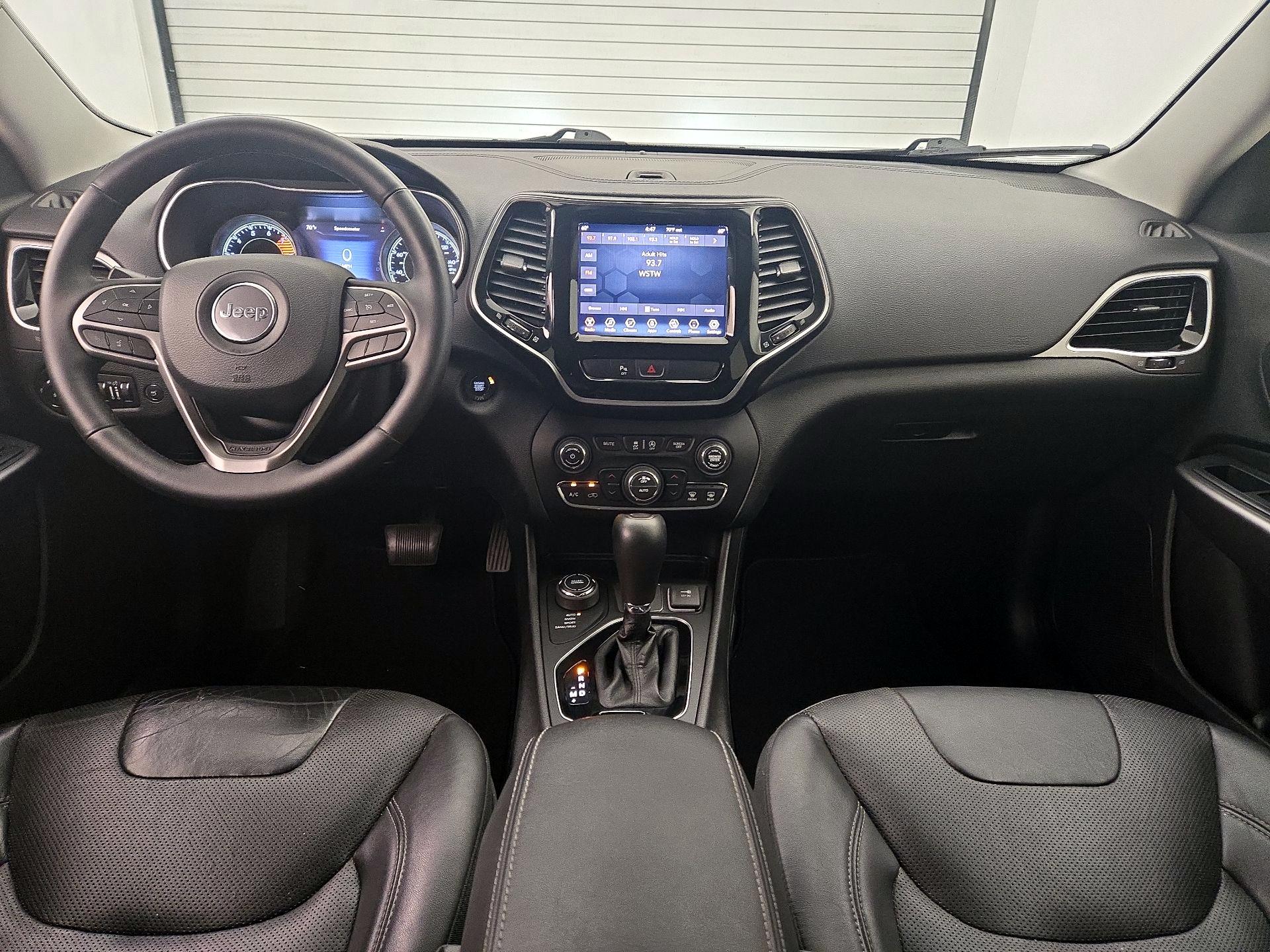 Thumbnail: 2019 Jeep Cherokee - 9