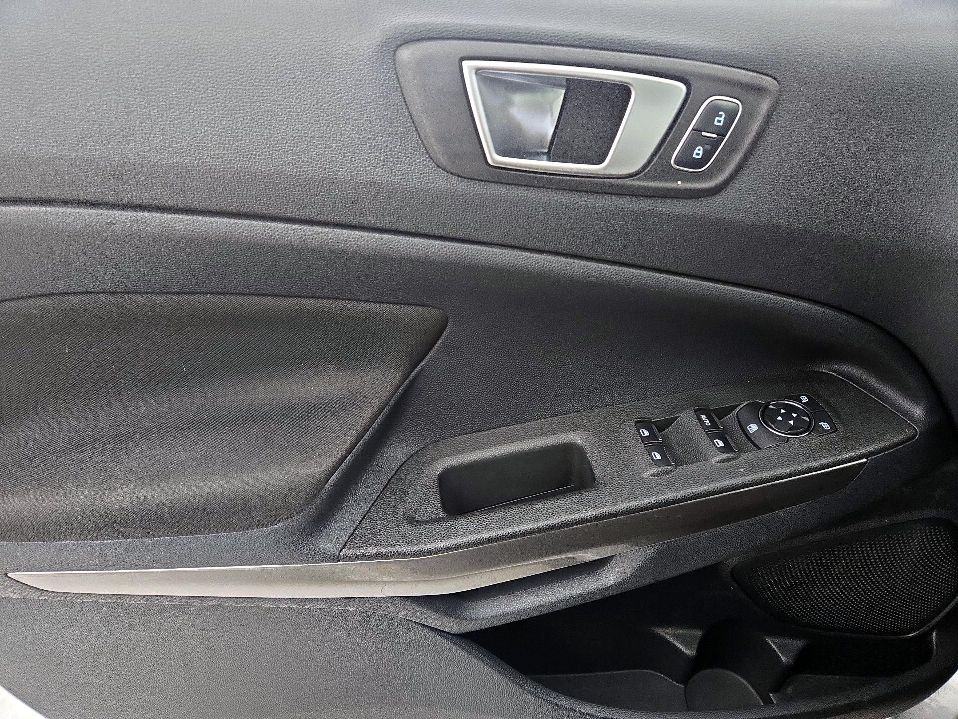 Thumbnail: 2018 Ford EcoSport - 12