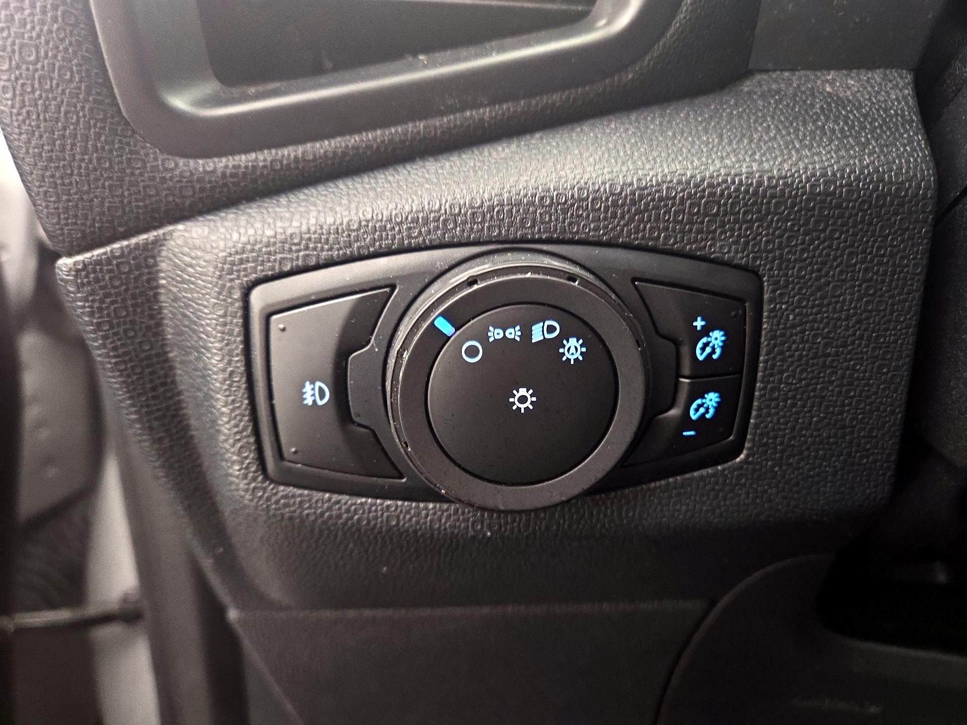 Thumbnail: 2018 Ford EcoSport - 13