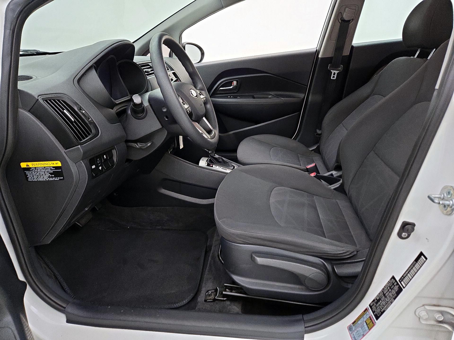 Thumbnail: 2014 Kia Rio - 11