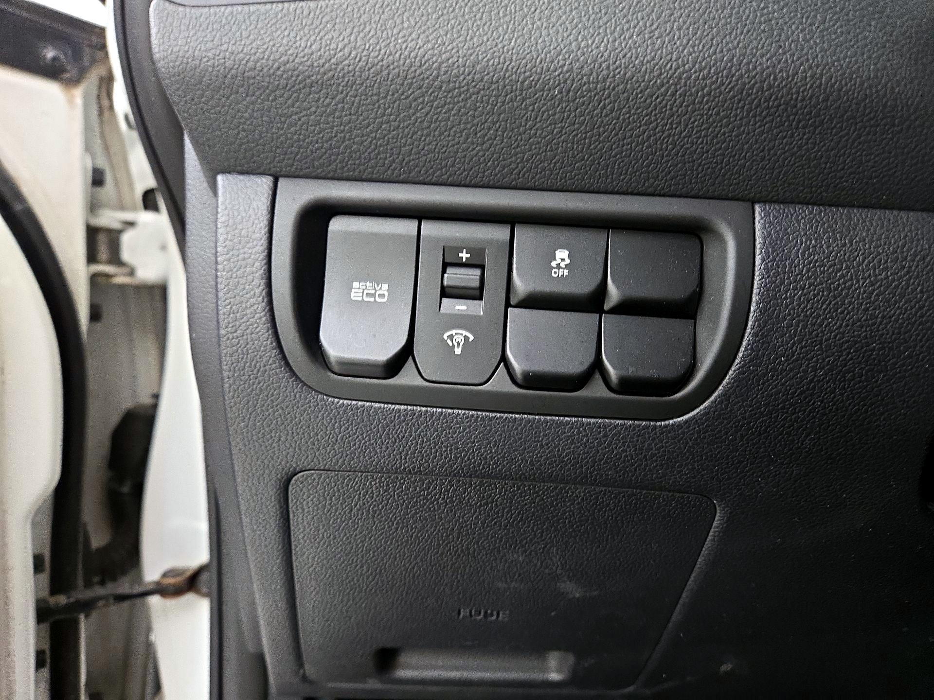 Thumbnail: 2014 Kia Rio - 13