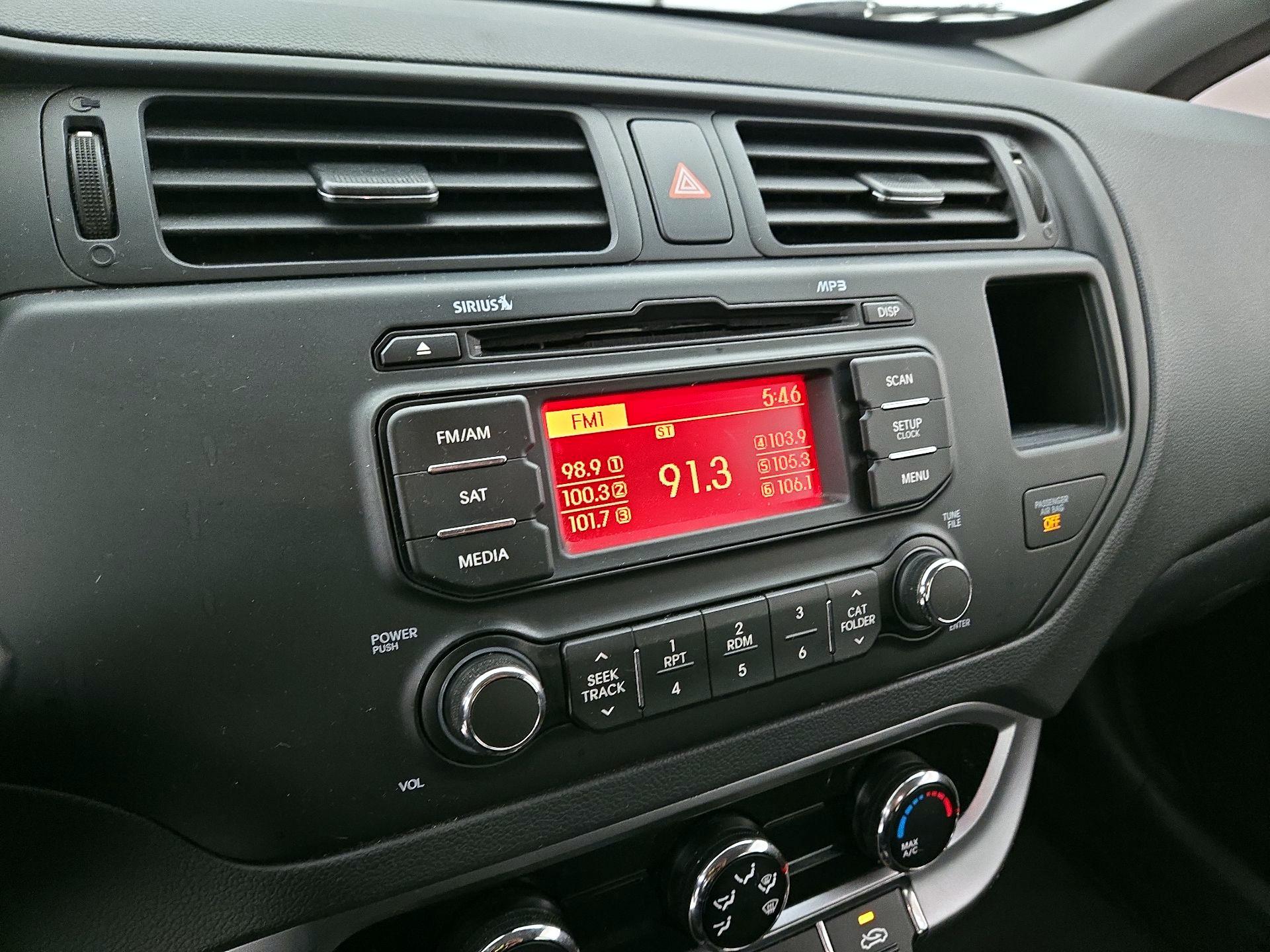 Thumbnail: 2014 Kia Rio - 14